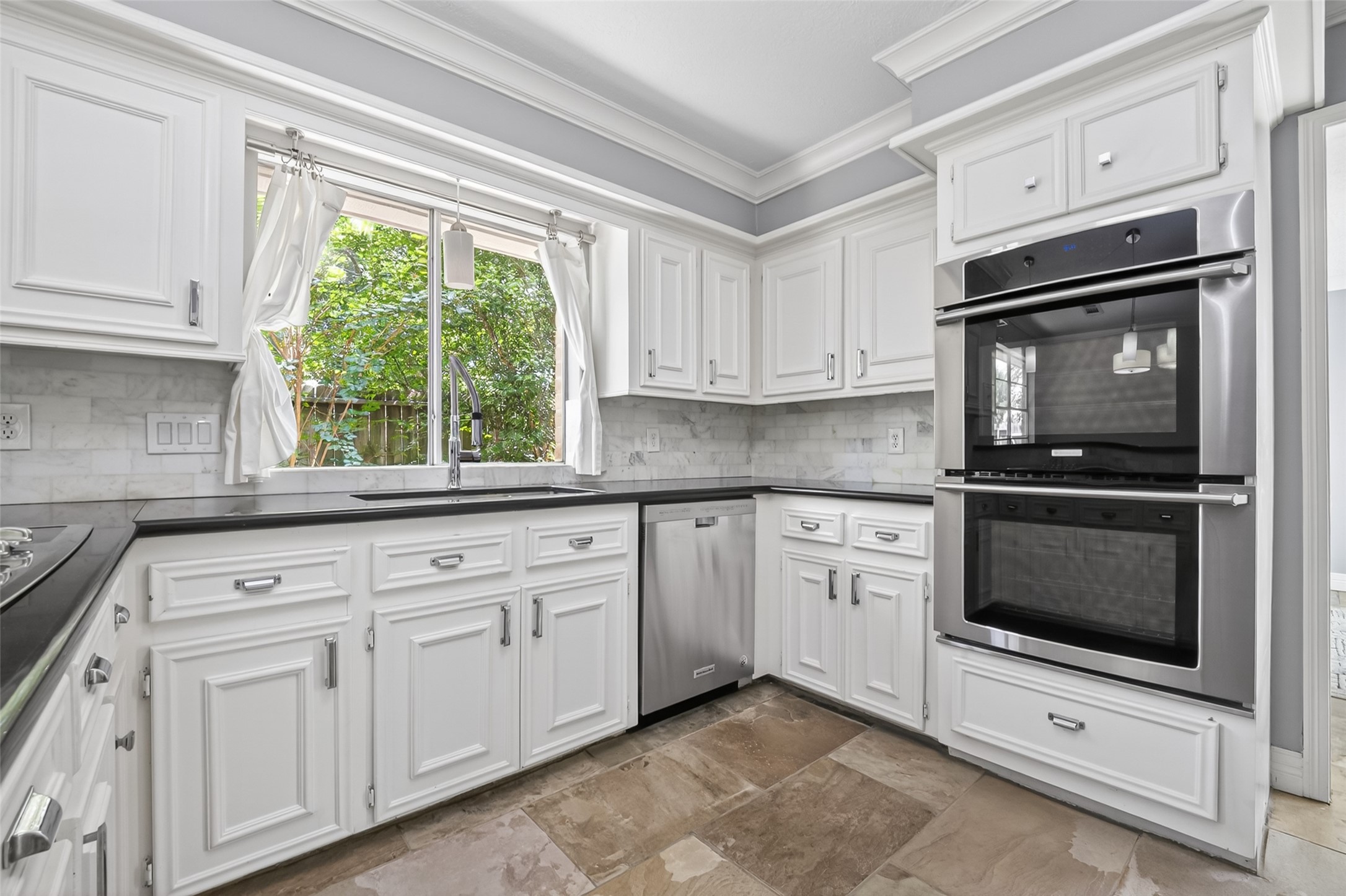 7111 Halfpenny Road Property Photo 12