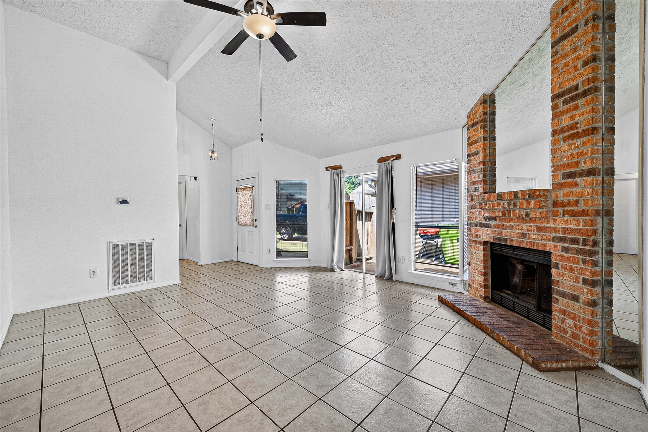 4632 Greenwood Drive Property Photo 6
