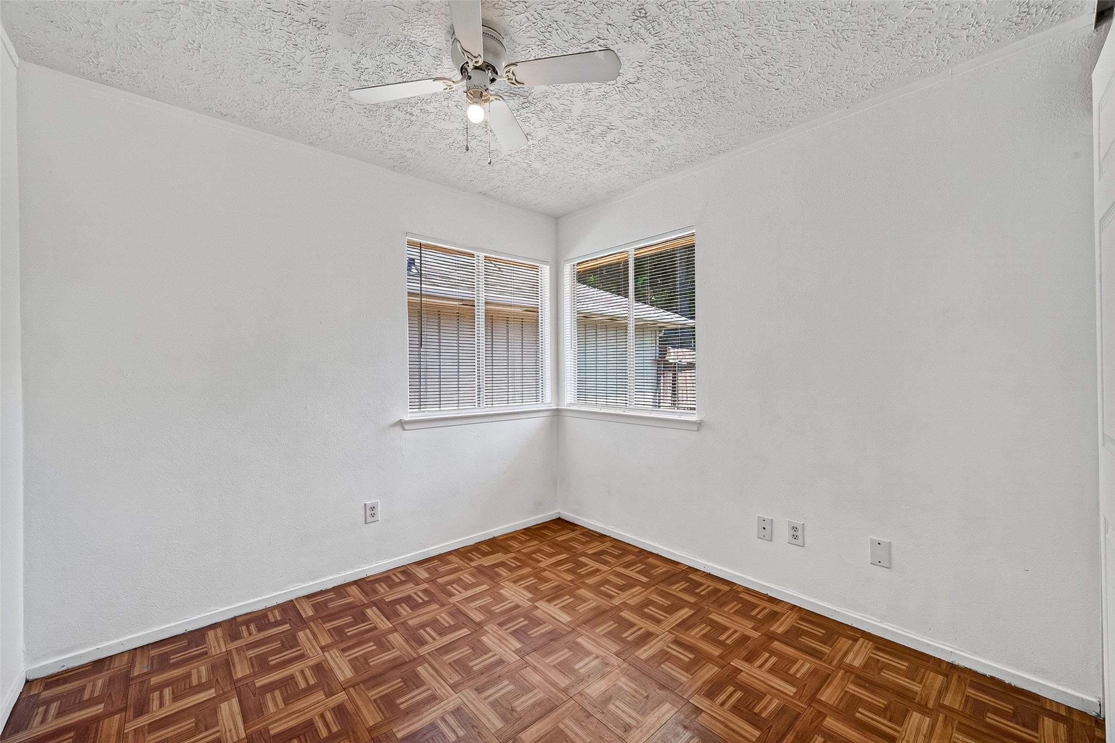 4632 Greenwood Drive Property Photo 17