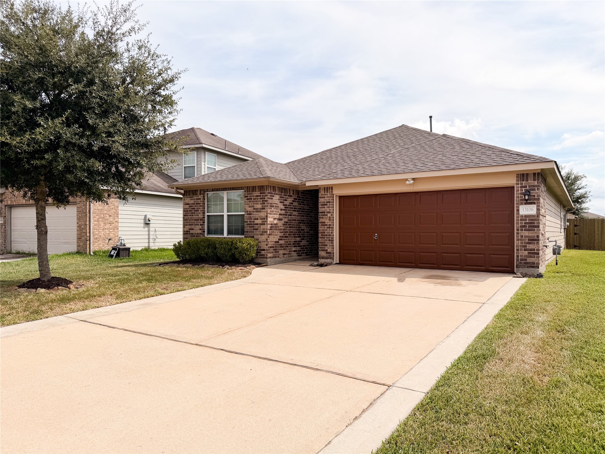 13106 Lucy Grove Lane Property Photo 1