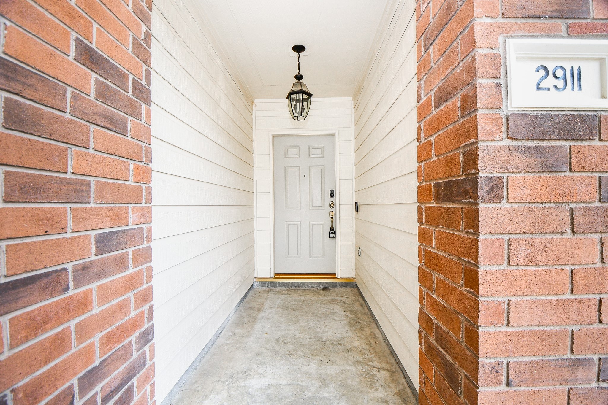 2911 Copper Cliff Drive Property Photo 2