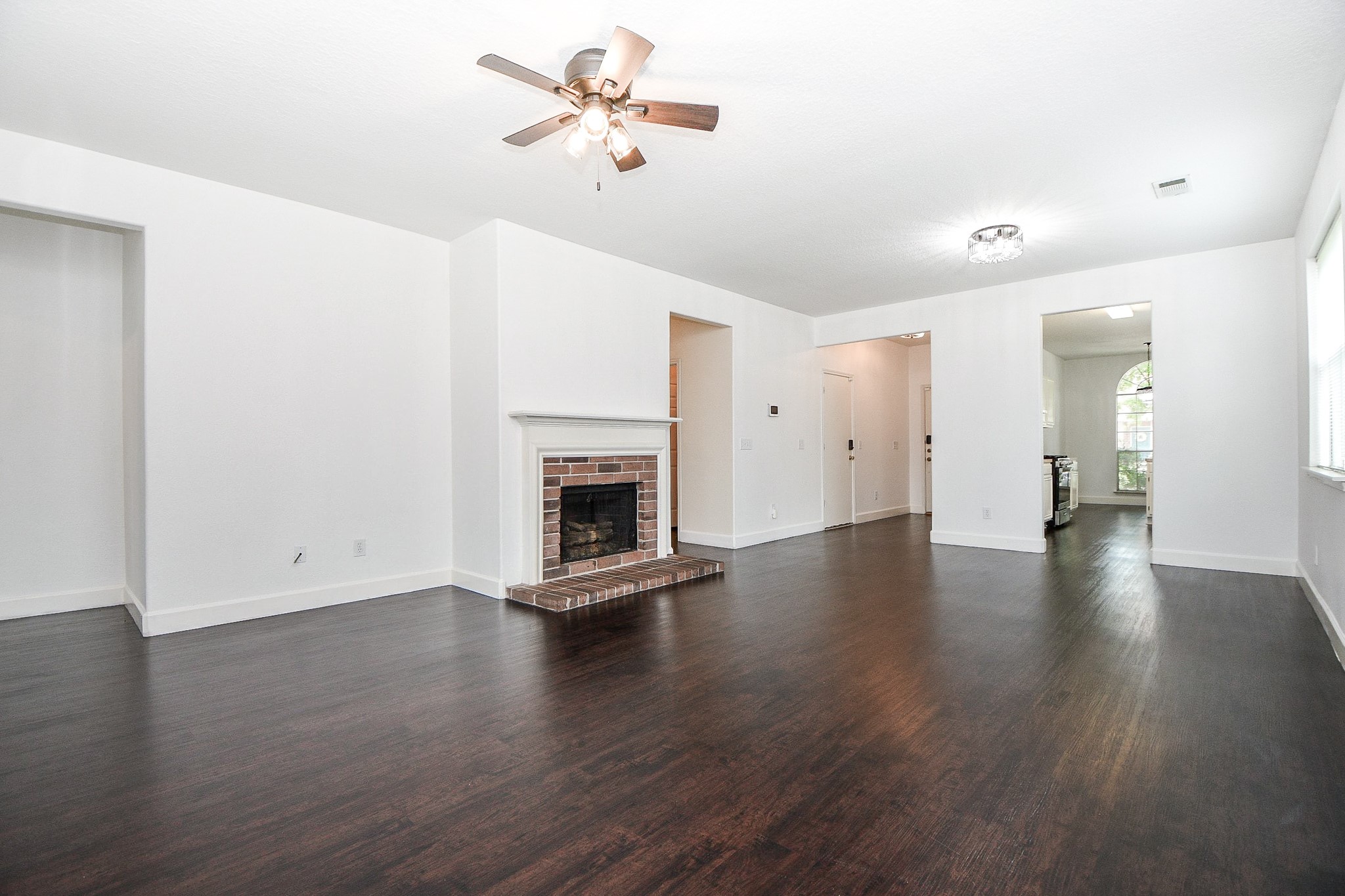 2911 Copper Cliff Drive Property Photo 6