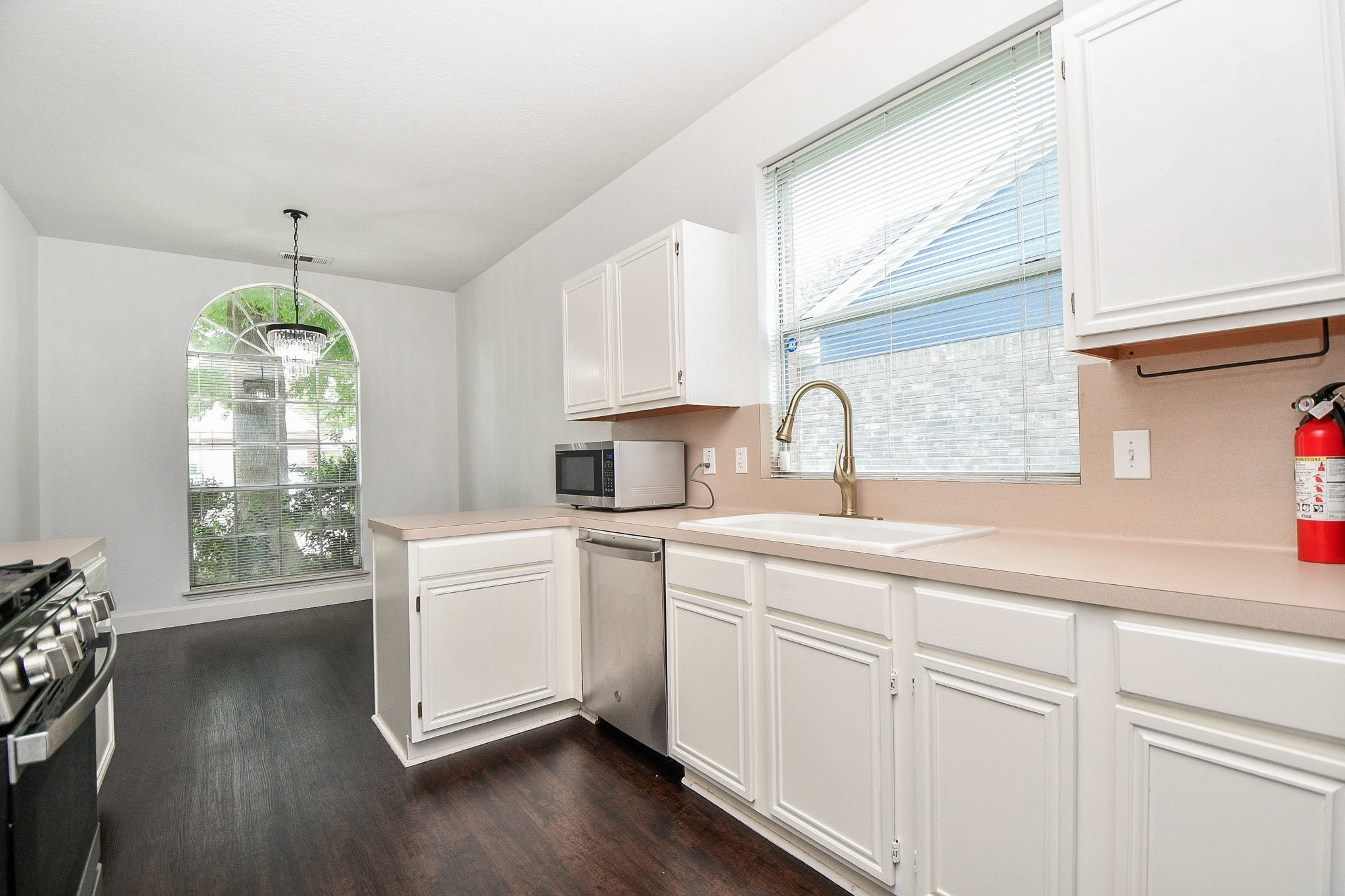 2911 Copper Cliff Drive Property Photo 10