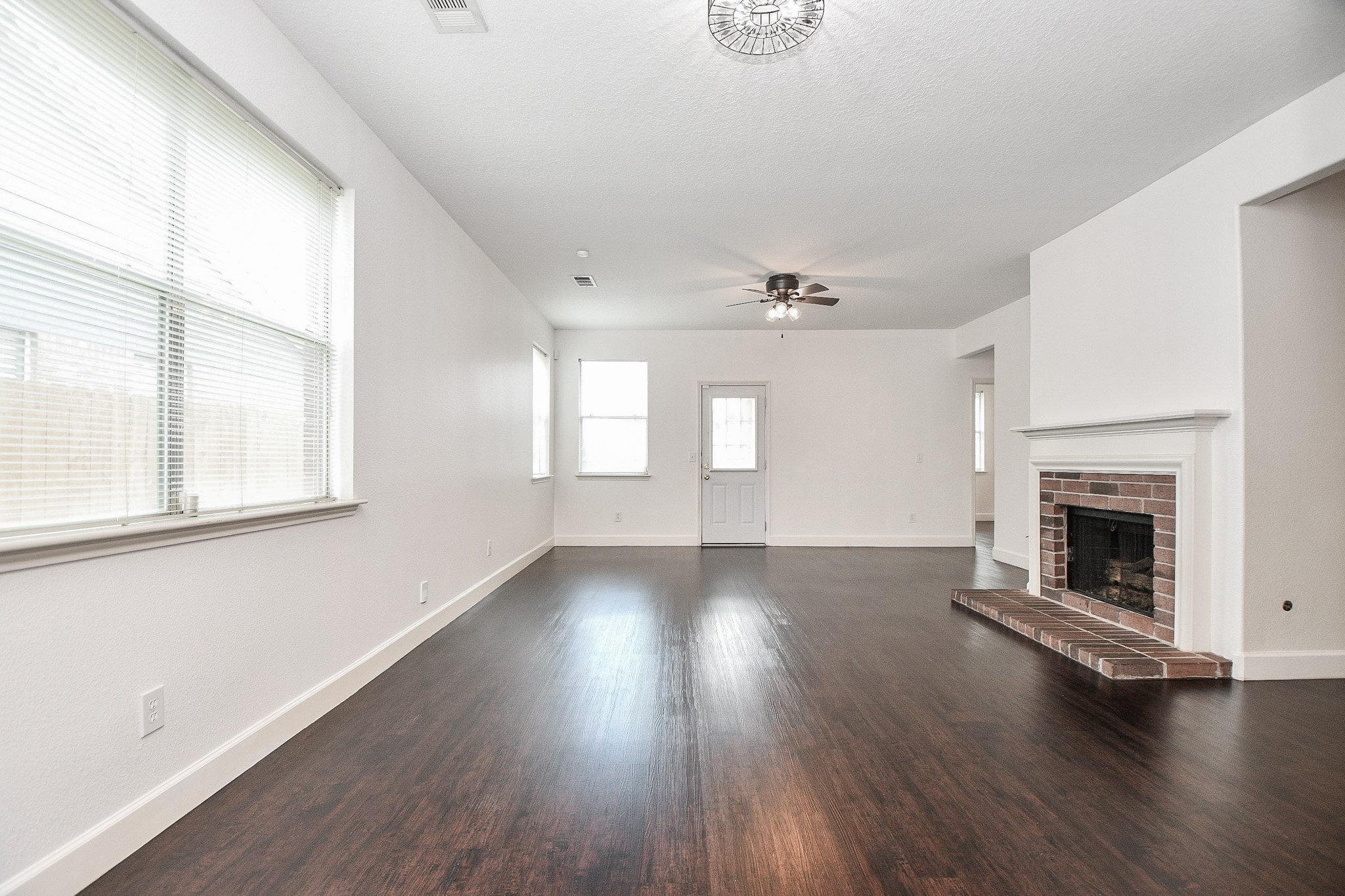 2911 Copper Cliff Drive Property Photo 12