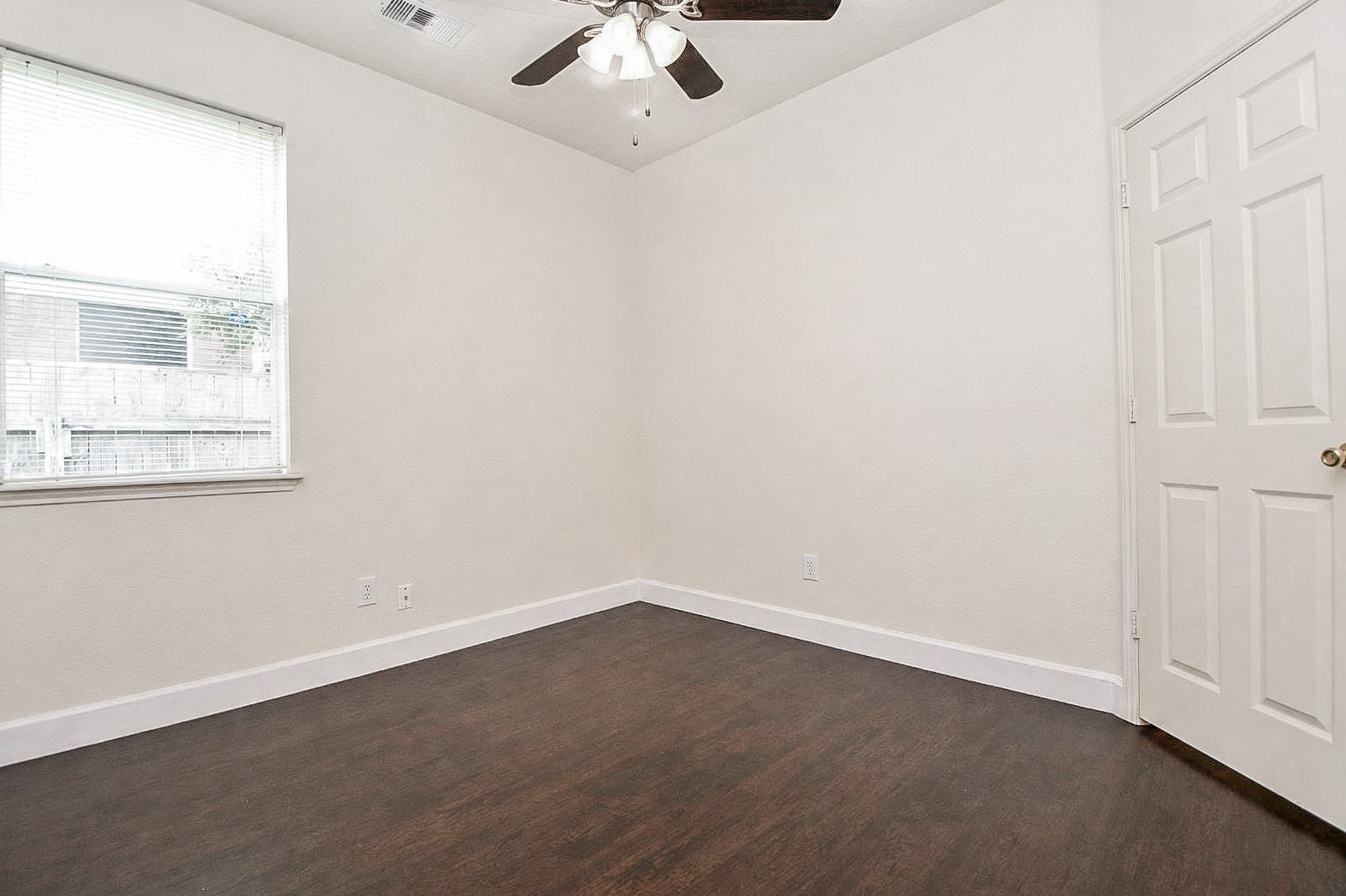 2911 Copper Cliff Drive Property Photo 20