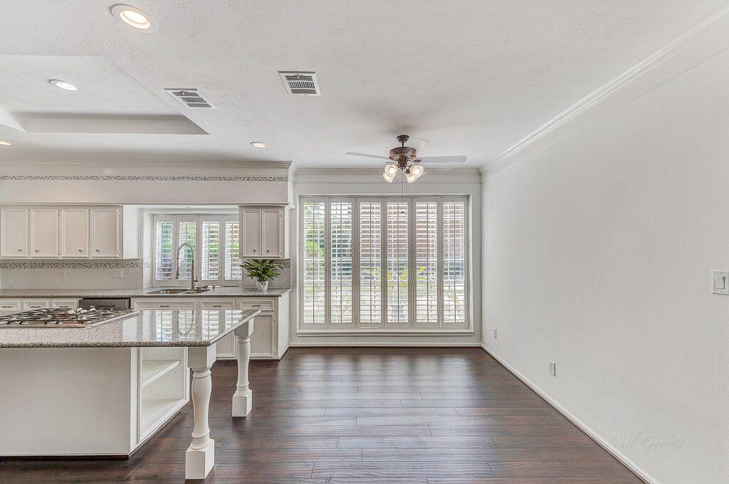 1910 Misty Bend Drive Property Photo 16