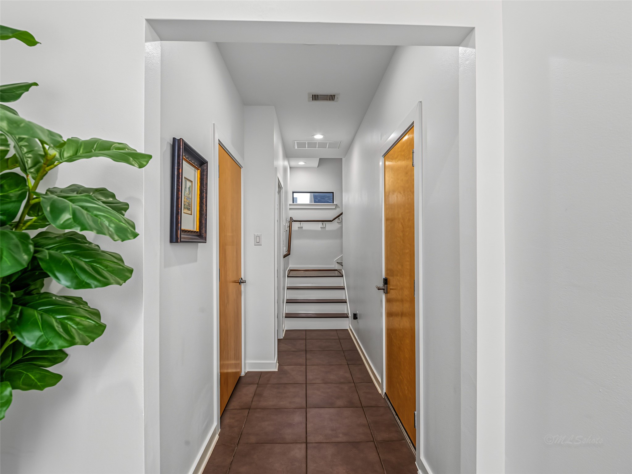 1045 Voight Street Property Photo 7