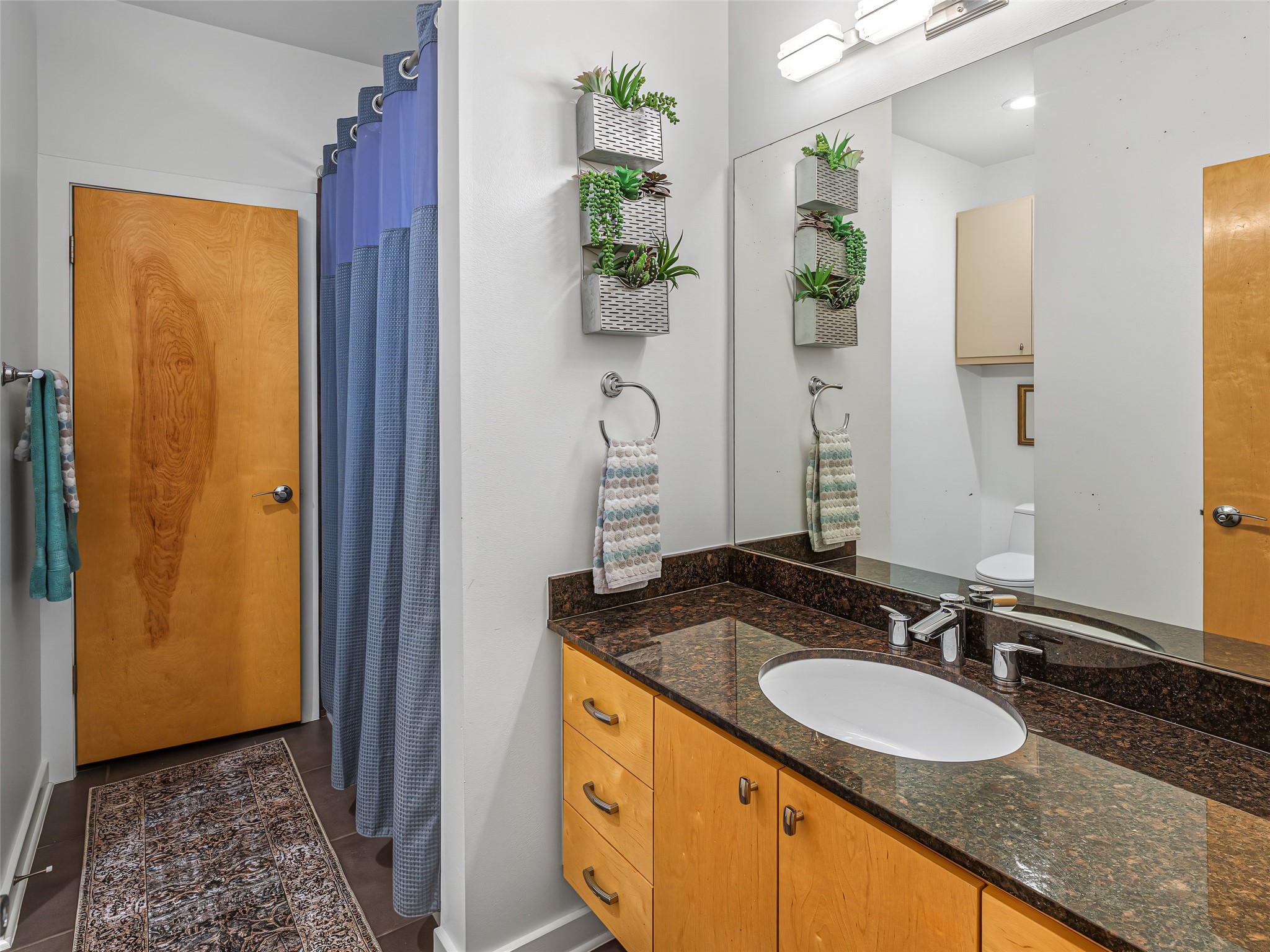 1045 Voight Street Property Photo 10