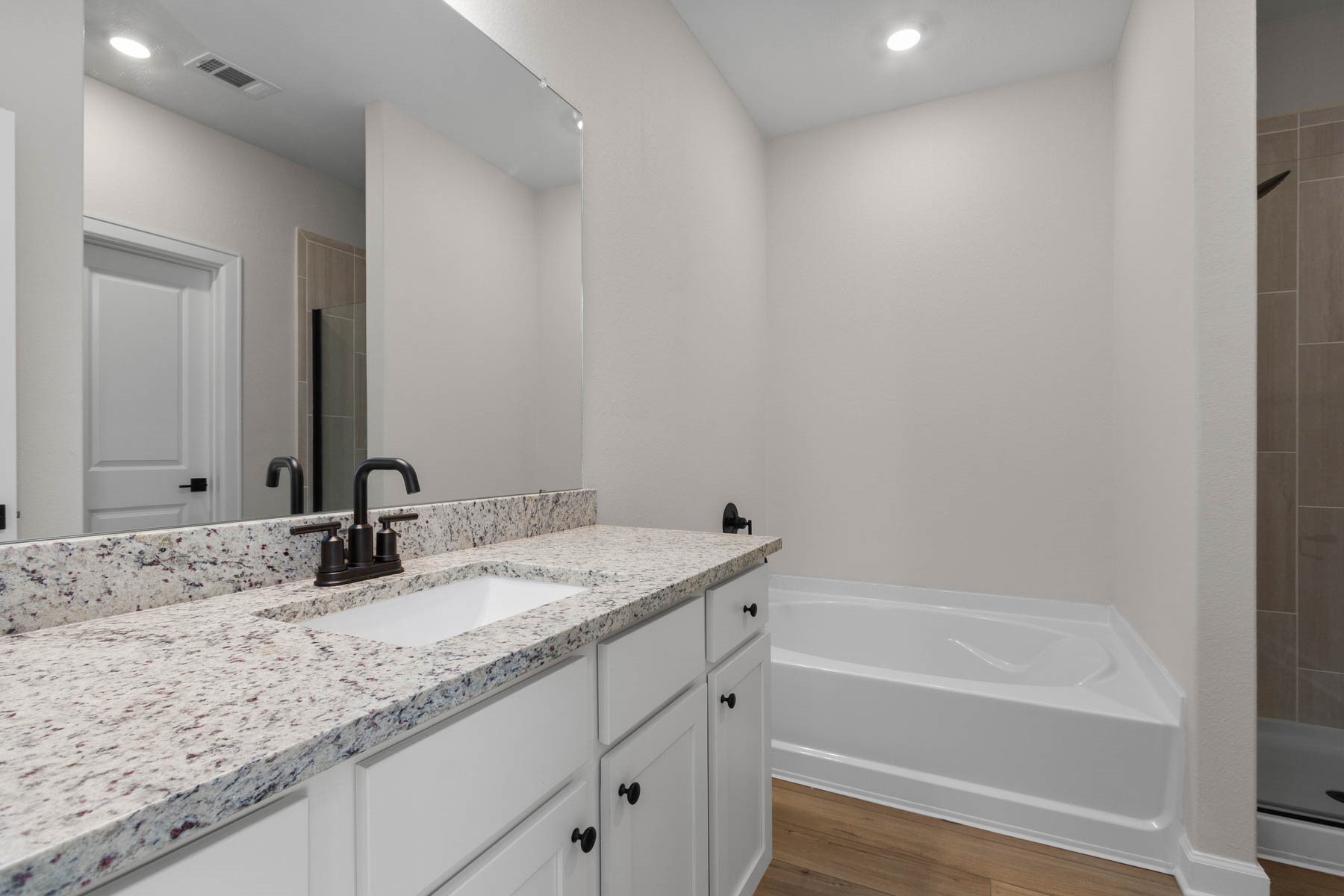 1126 Campside Drive Property Photo 12