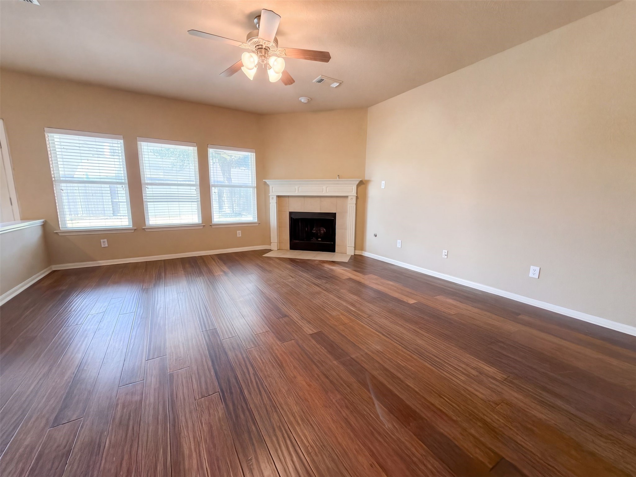 7002 Crockett Ridge Drive Property Photo 3