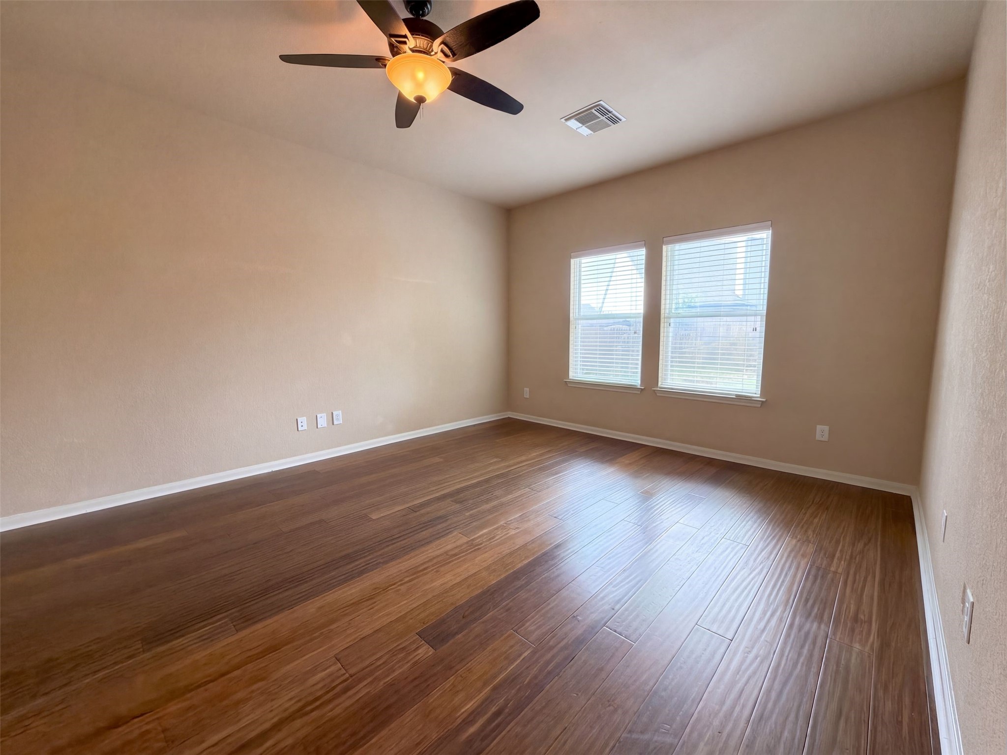 7002 Crockett Ridge Drive Property Photo 4