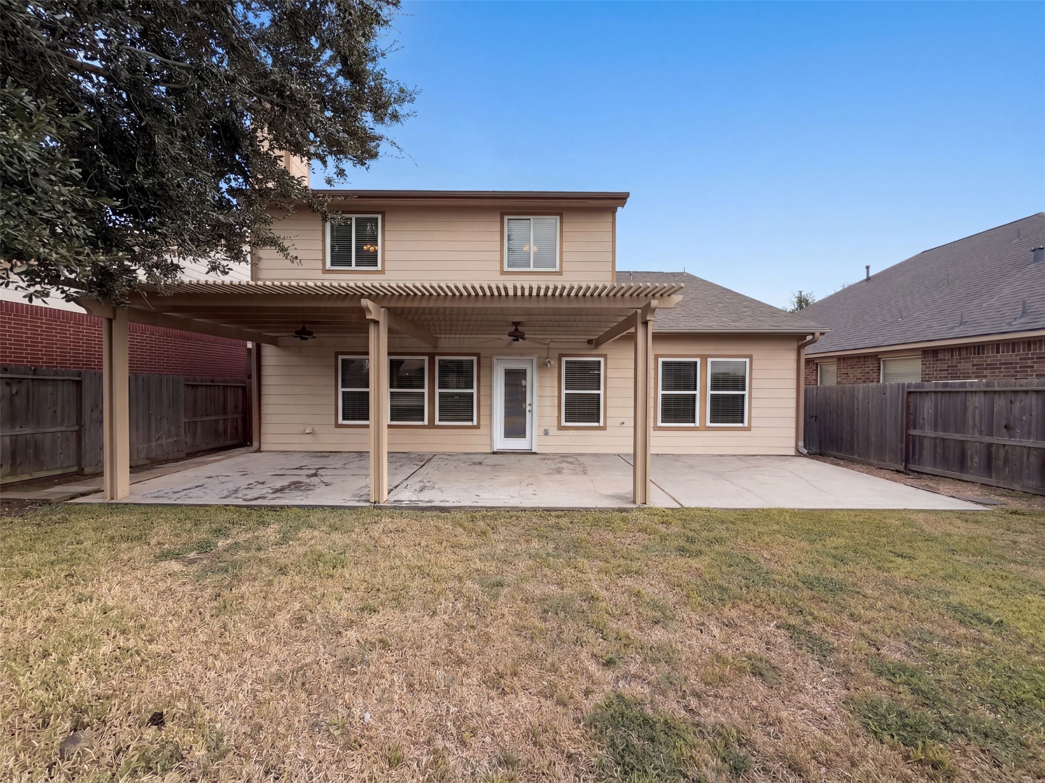 7002 Crockett Ridge Drive Property Photo 5