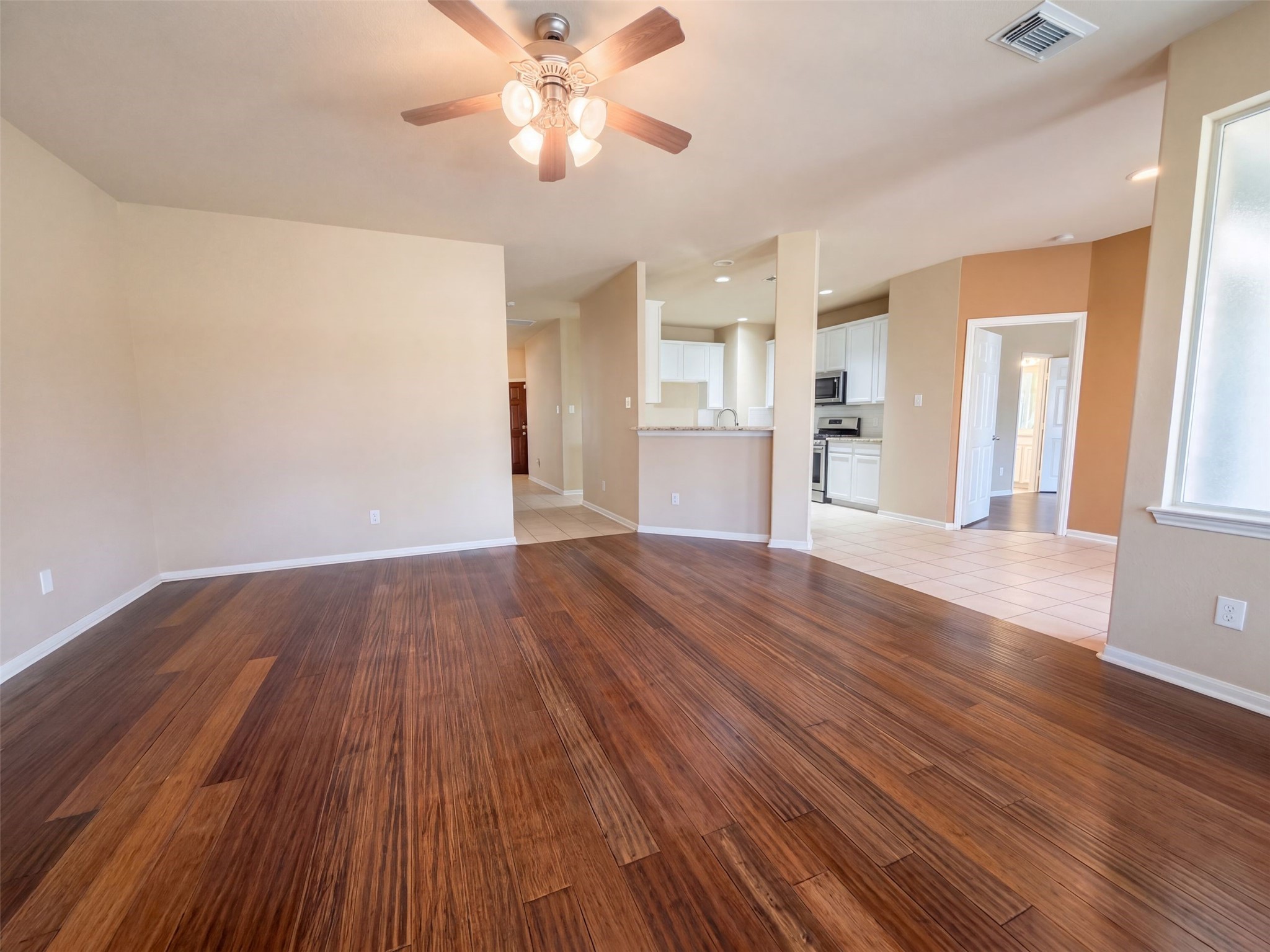 7002 Crockett Ridge Drive Property Photo 9