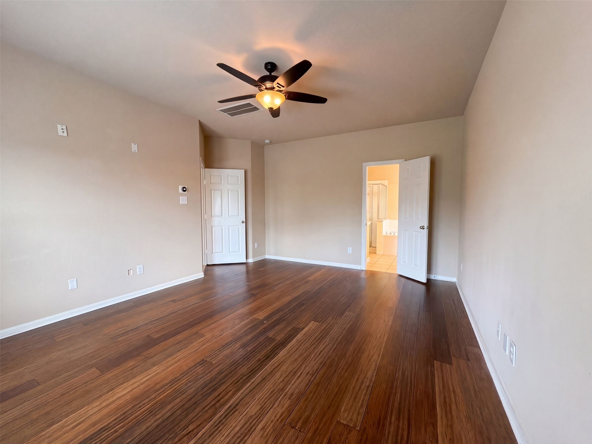 7002 Crockett Ridge Drive Property Photo 10