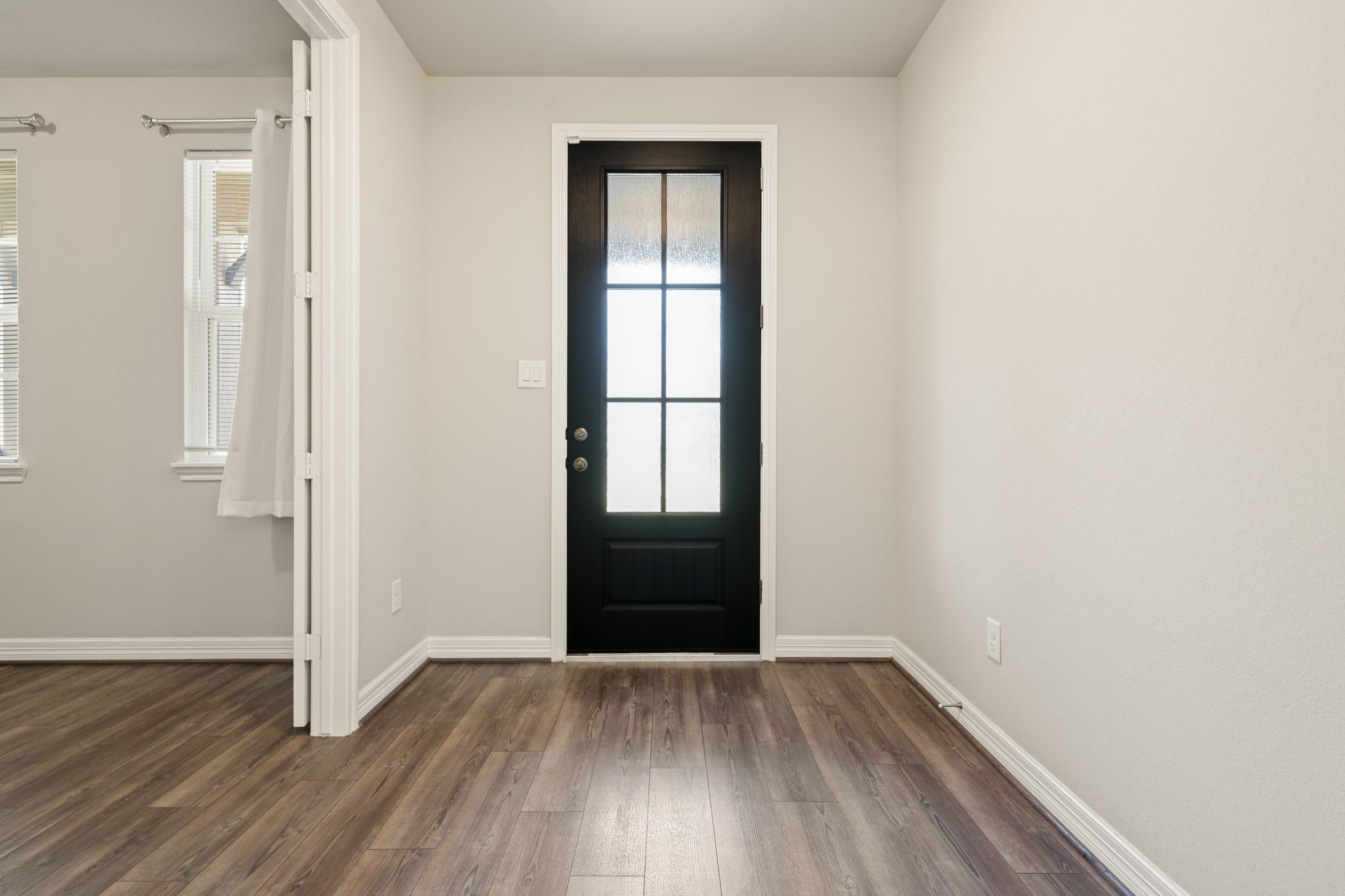 31619 Autumn Spur Lane Property Photo 4