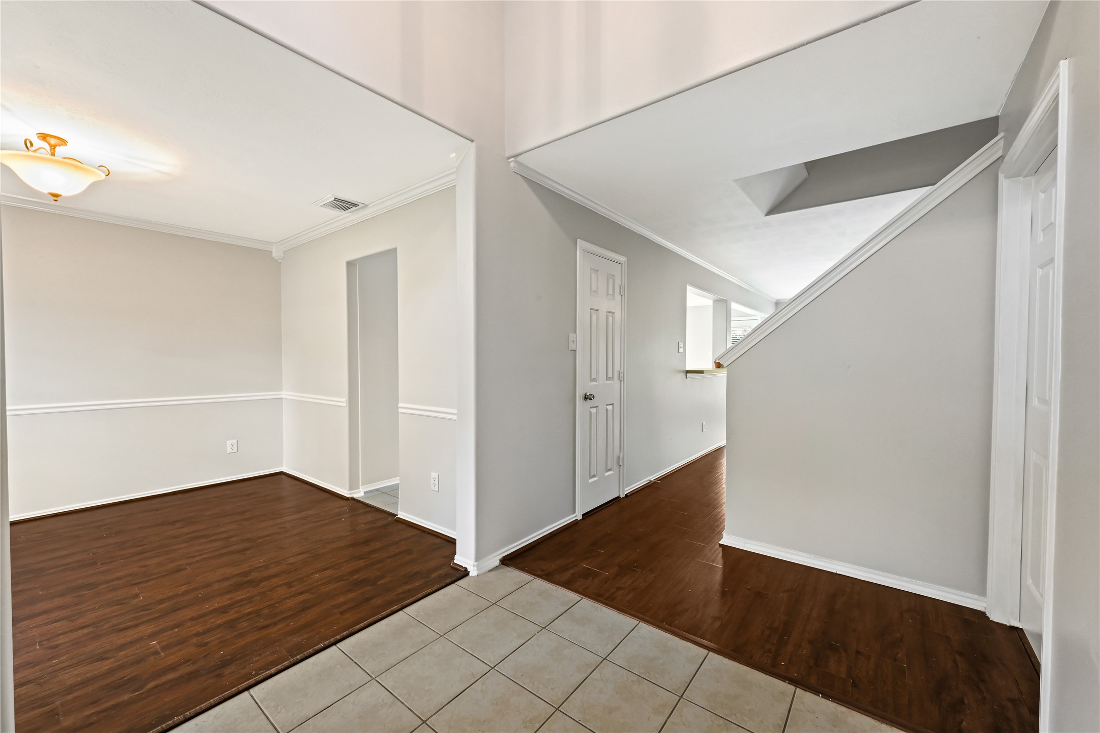3115 Glenthorpe Lane Property Photo 5