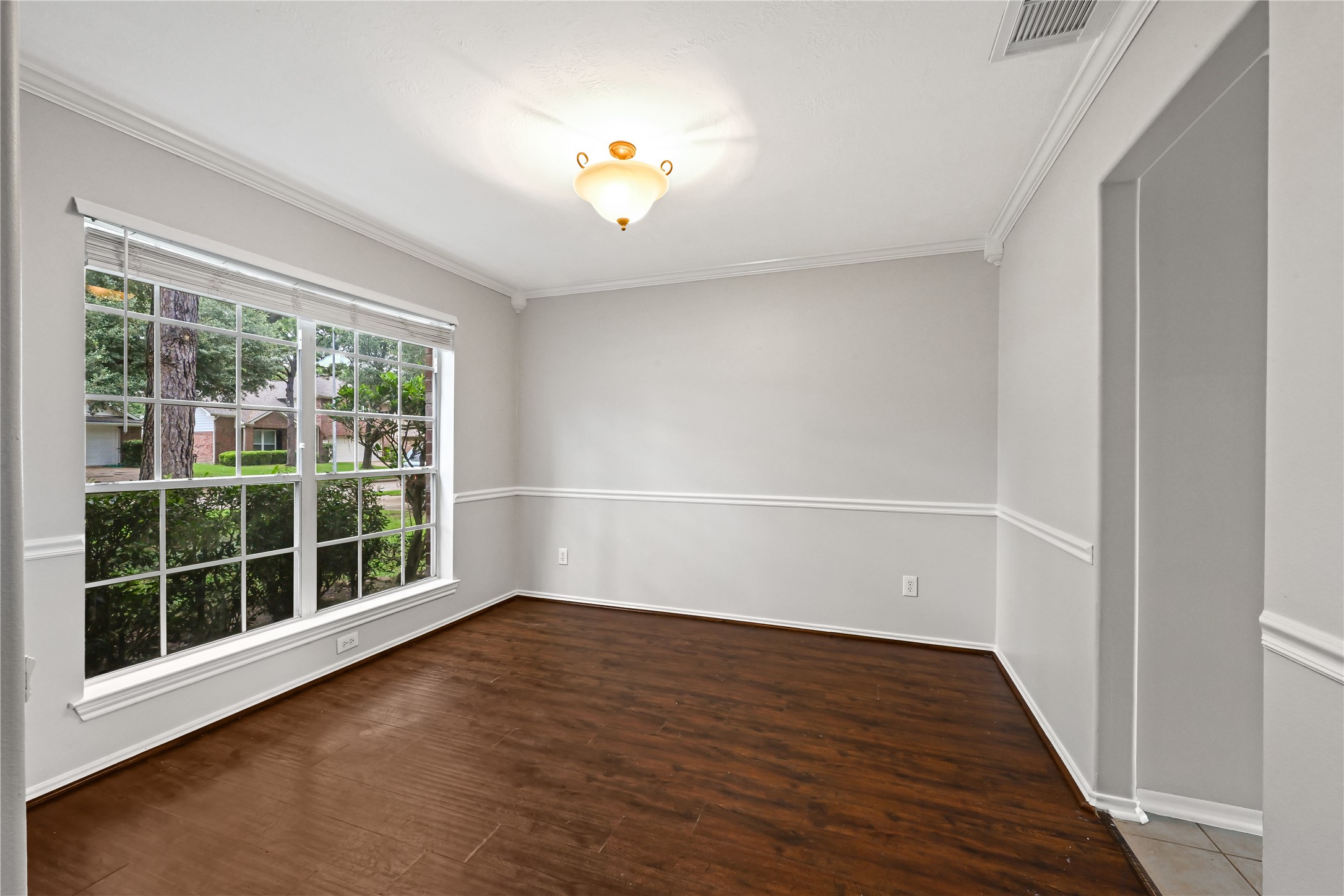 3115 Glenthorpe Lane Property Photo 7