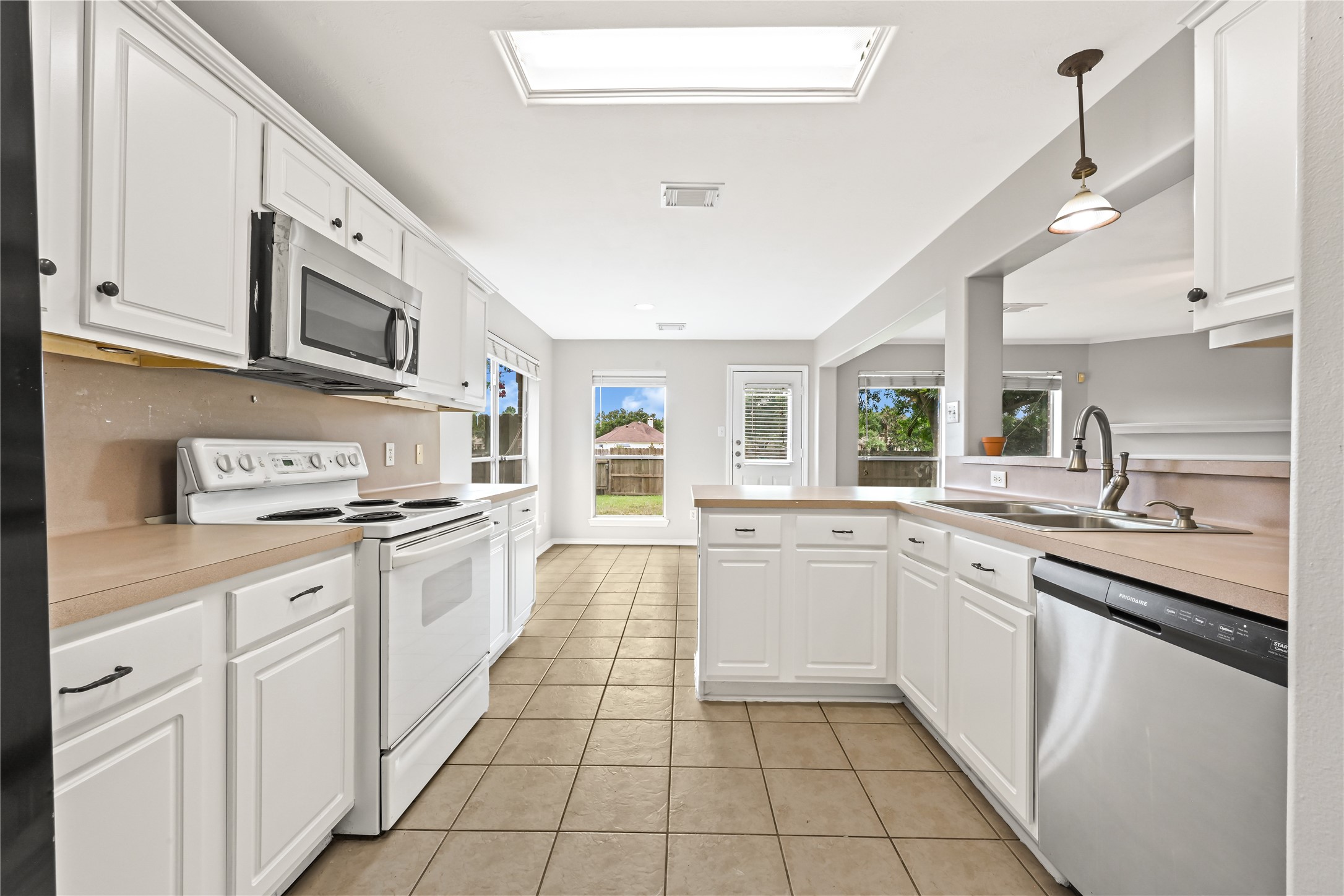 3115 Glenthorpe Lane Property Photo 15