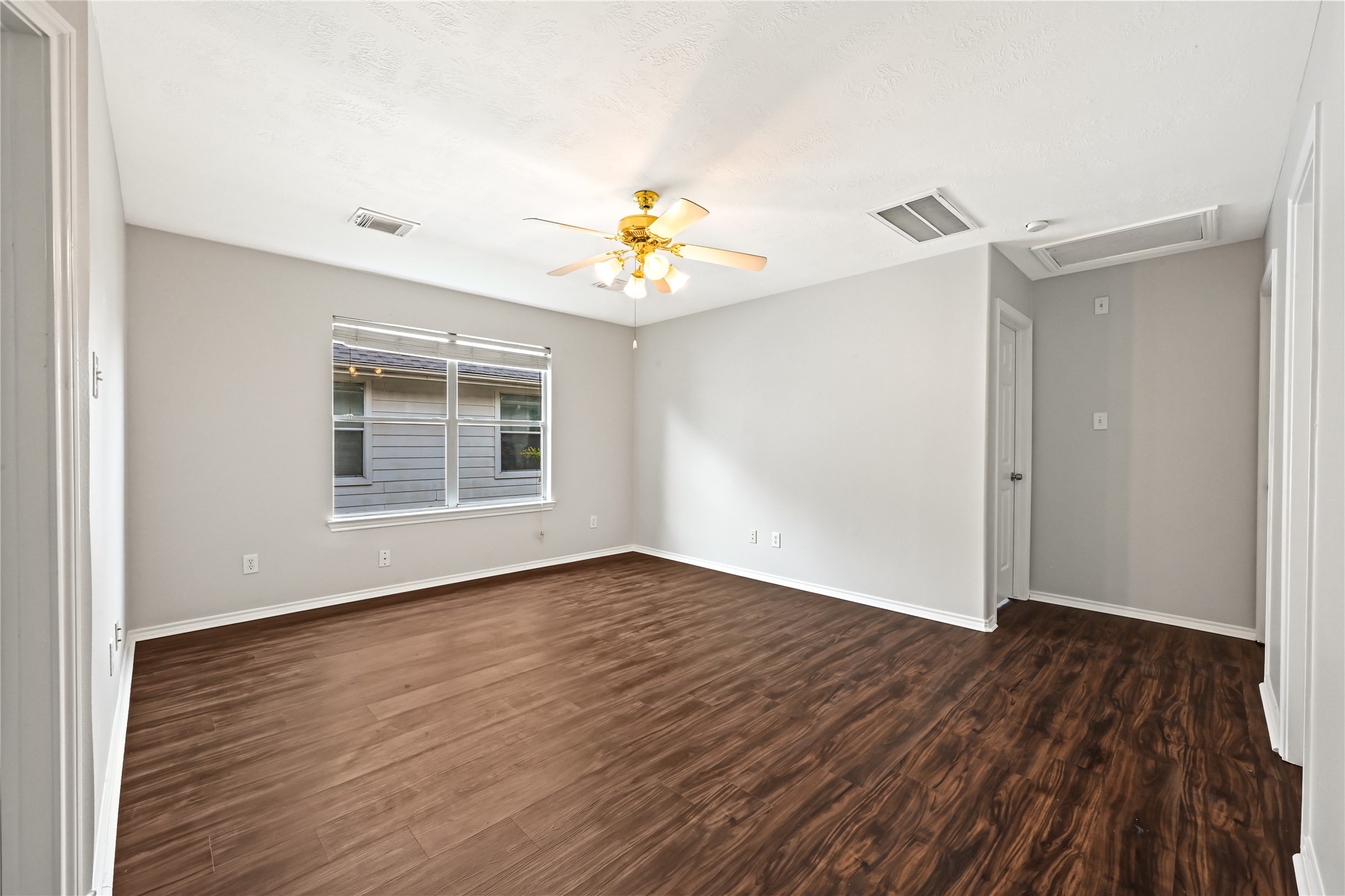 3115 Glenthorpe Lane Property Photo 24