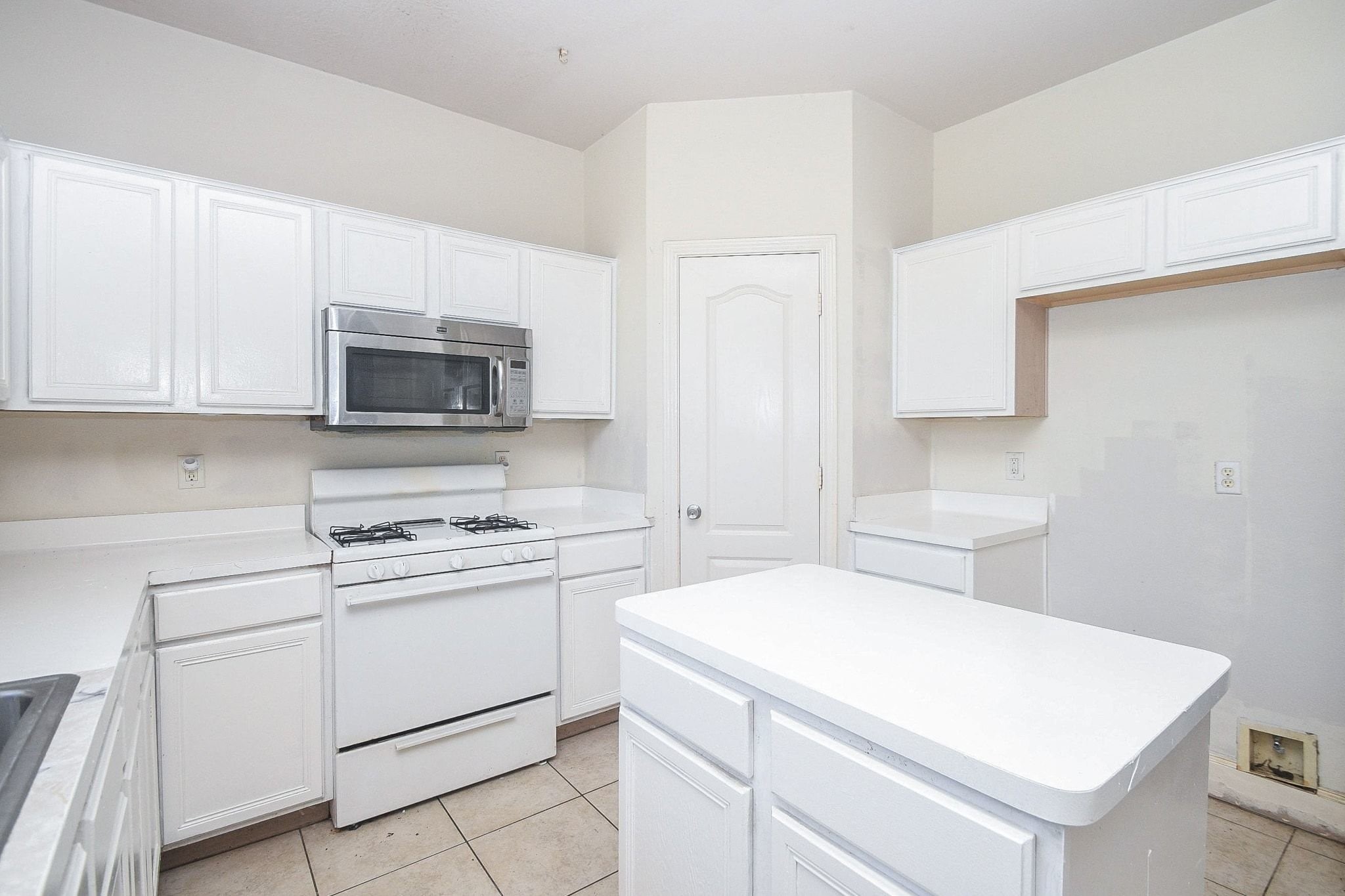 5214 Mountain Forest Drive Property Photo 6