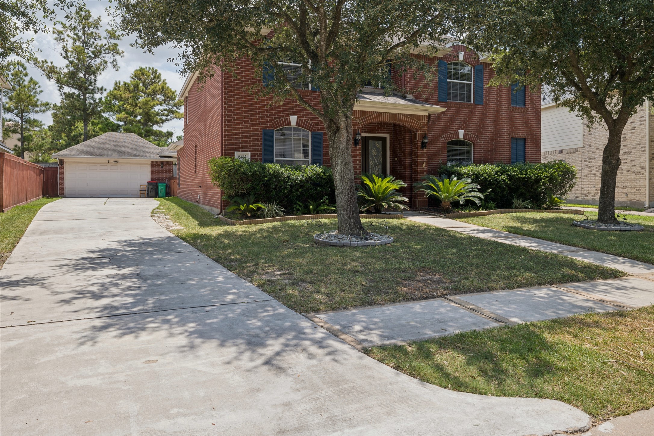 6414 Pinewood Trace Lane Property Photo 3