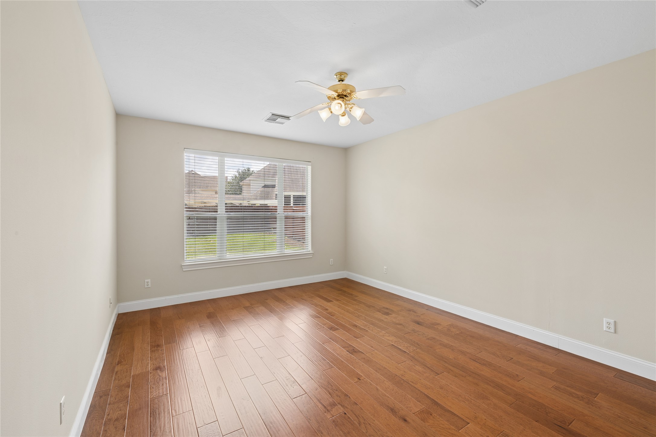 6414 Pinewood Trace Lane Property Photo 12