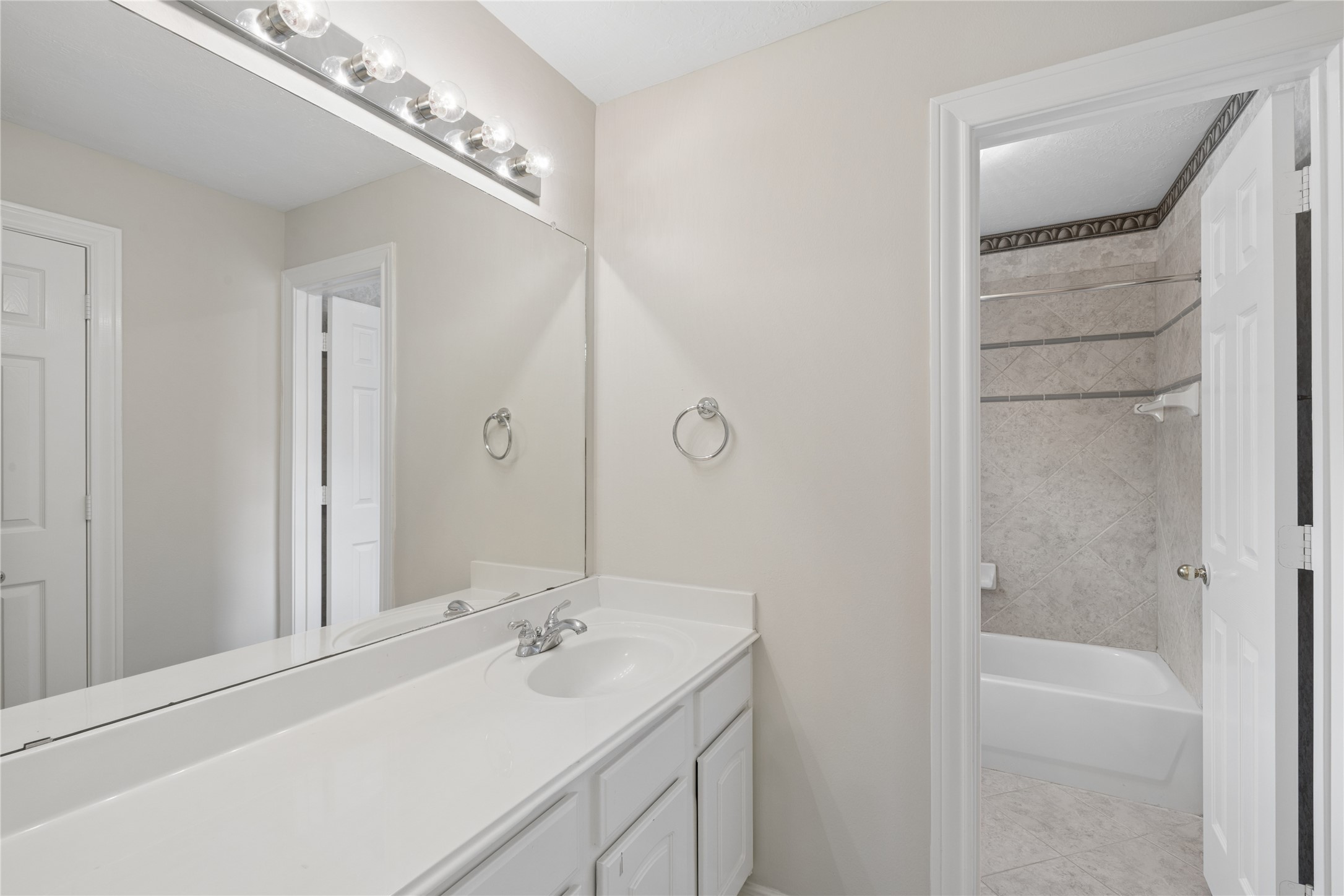 6414 Pinewood Trace Lane Property Photo 17