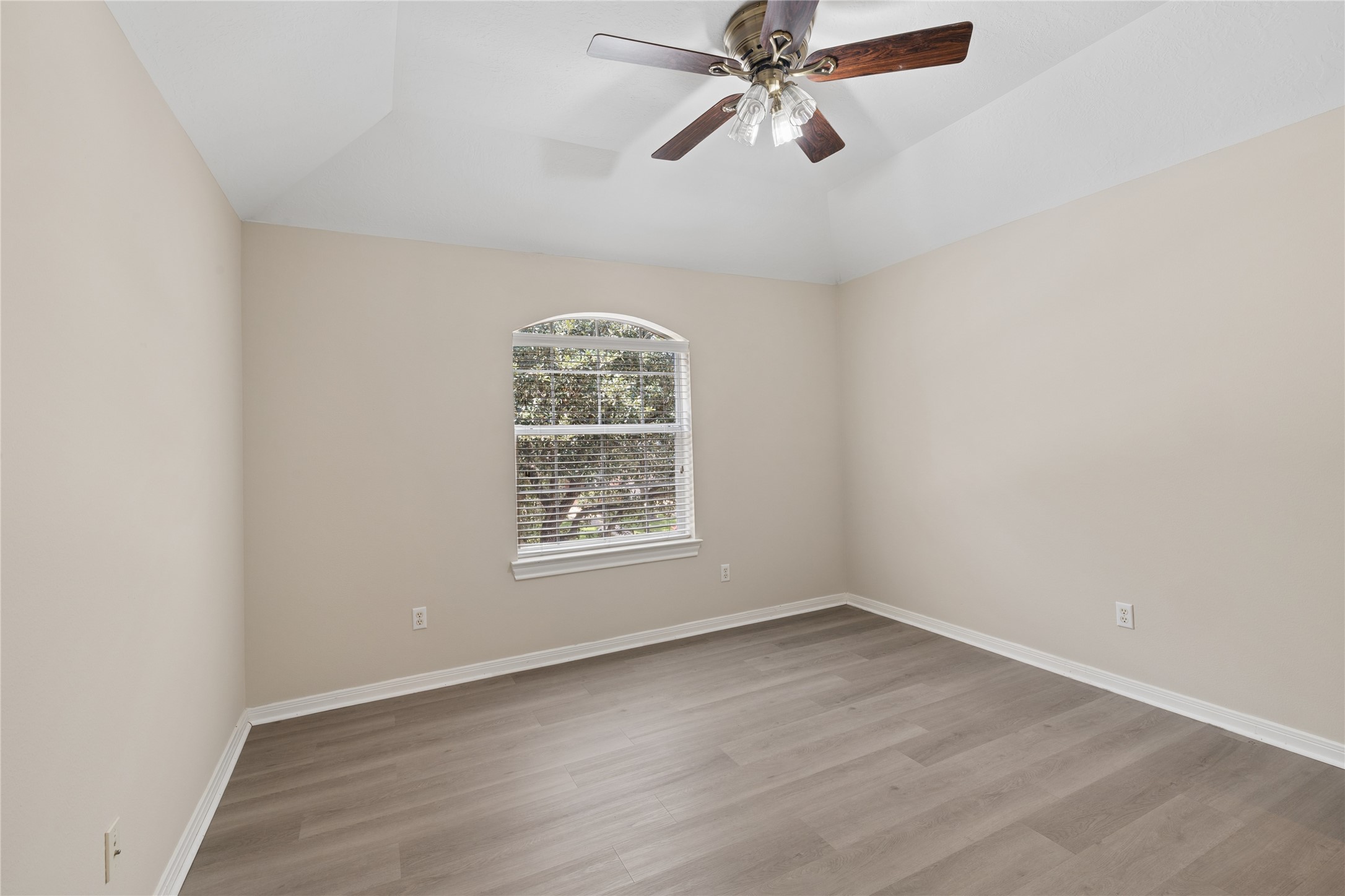 6414 Pinewood Trace Lane Property Photo 18