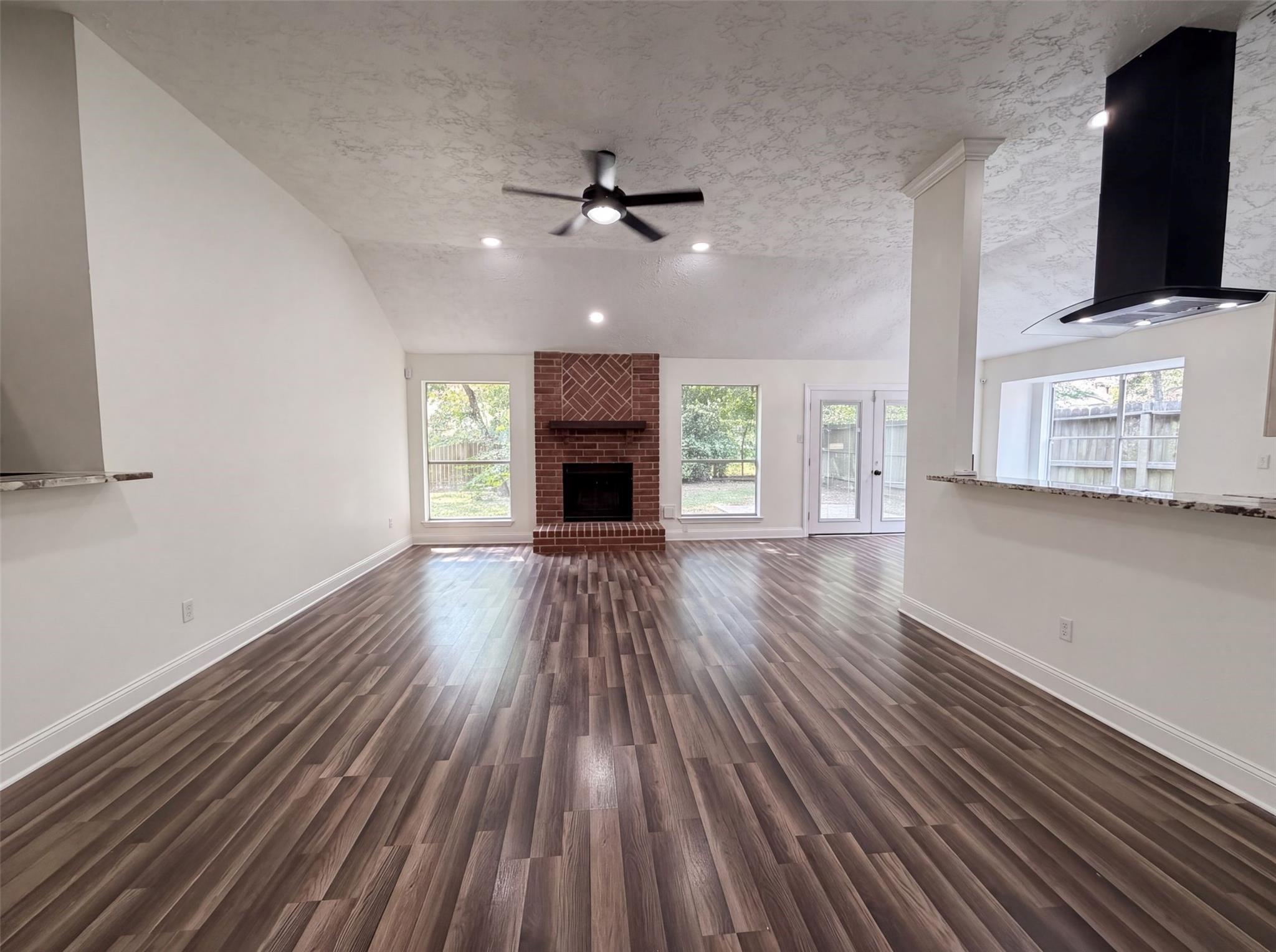 4011 Hunnington Drive, Conroe Tx 77303 Property Photo 3