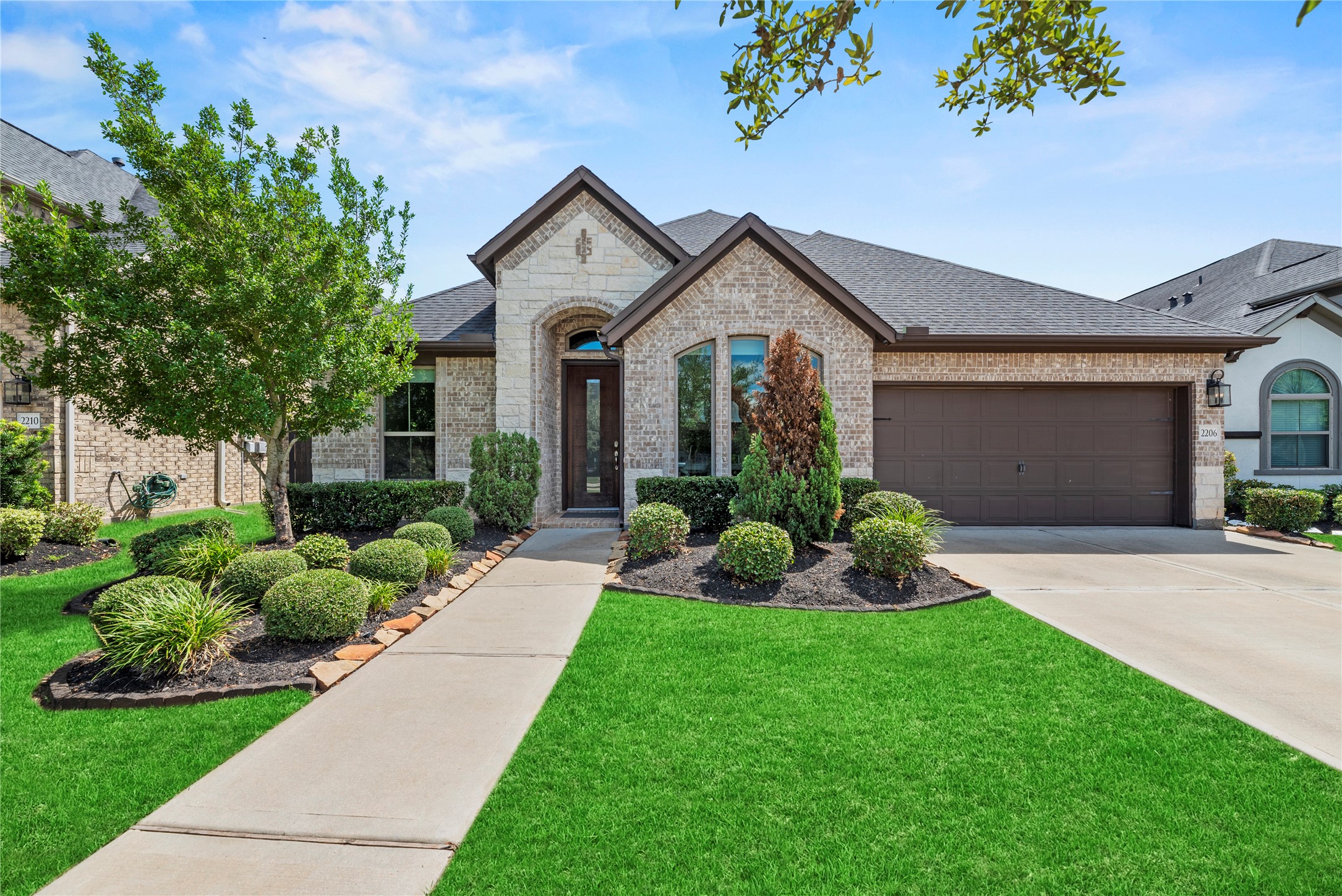 2206 Sour Cherry Trail Property Photo 2