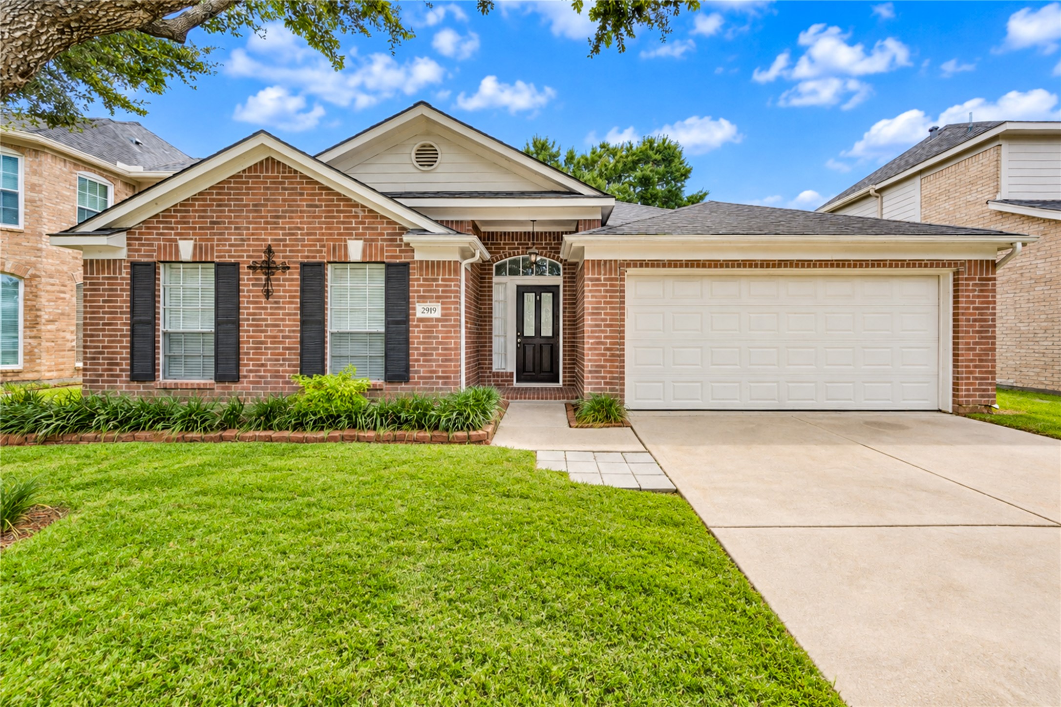 2919 Walnut Knoll Way Property Photo 1