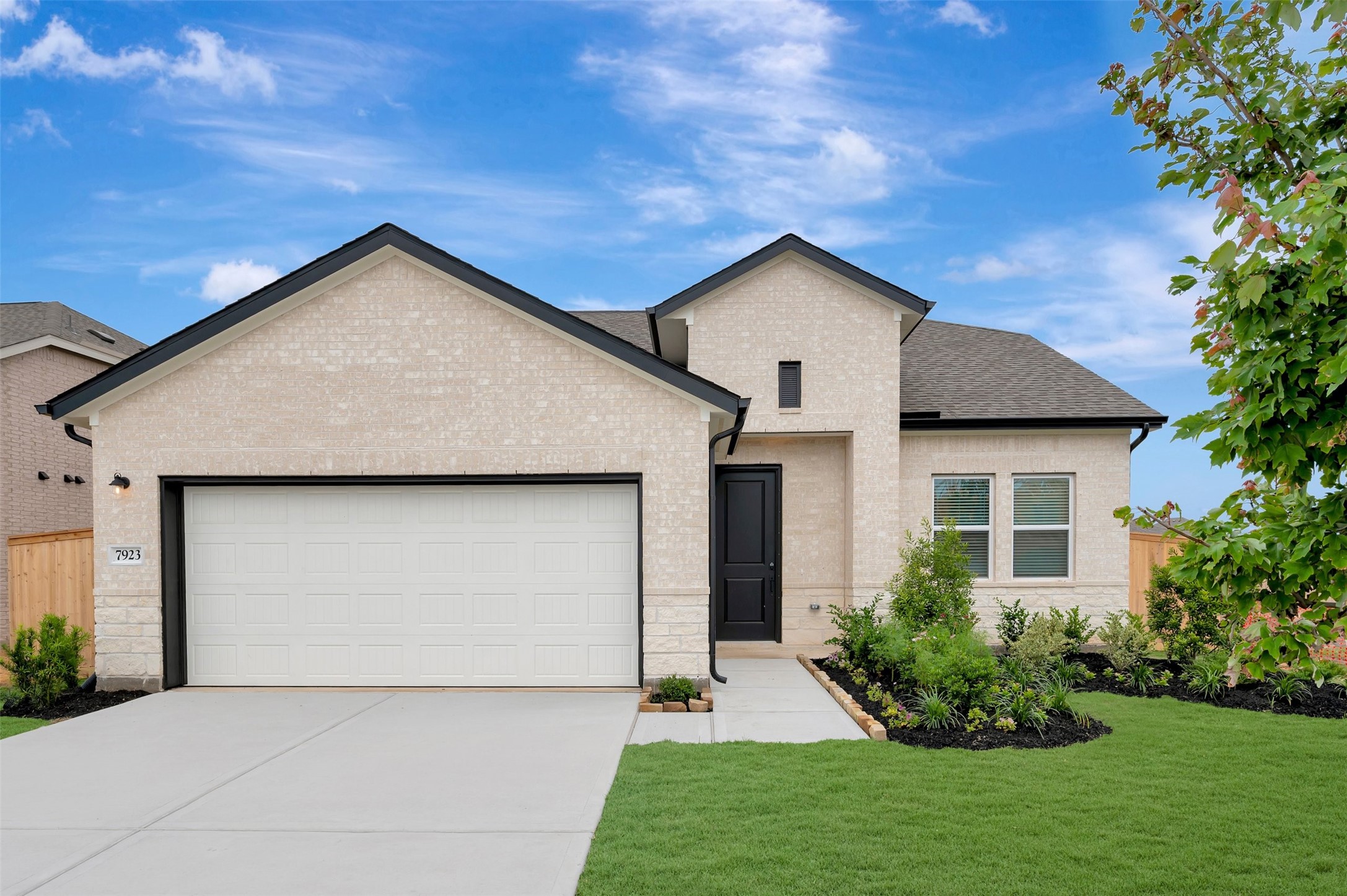 7834 Jade Crest Drive Property Photo 1