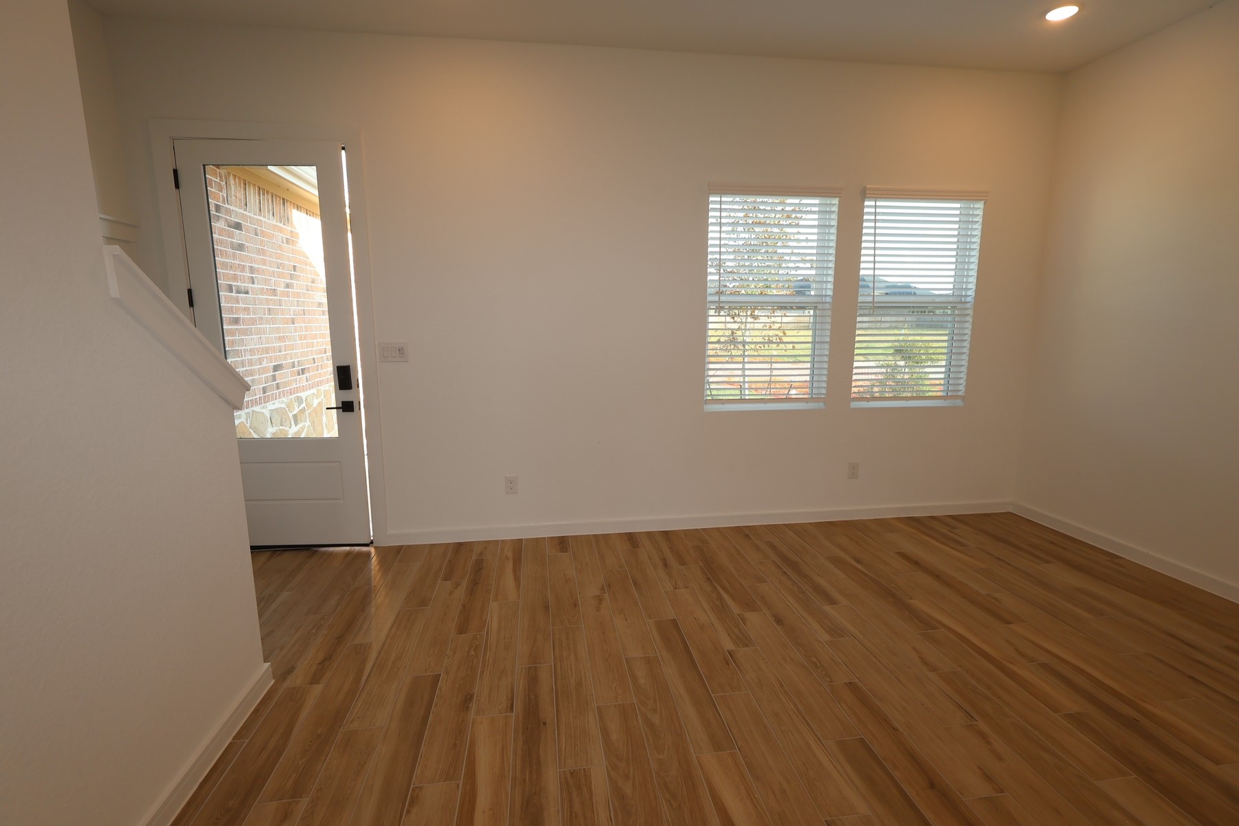 7834 Jade Crest Drive Property Photo 3