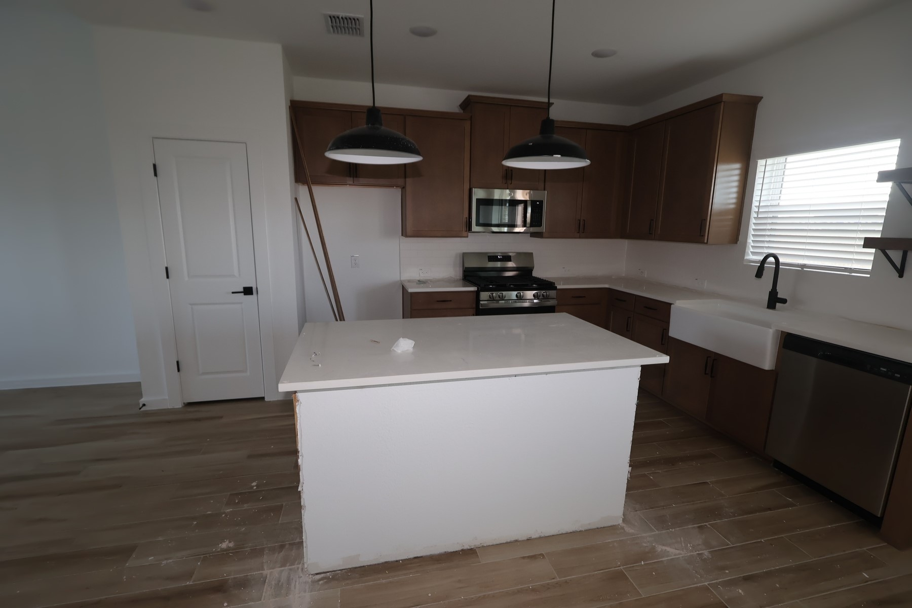 7834 Jade Crest Drive Property Photo 4