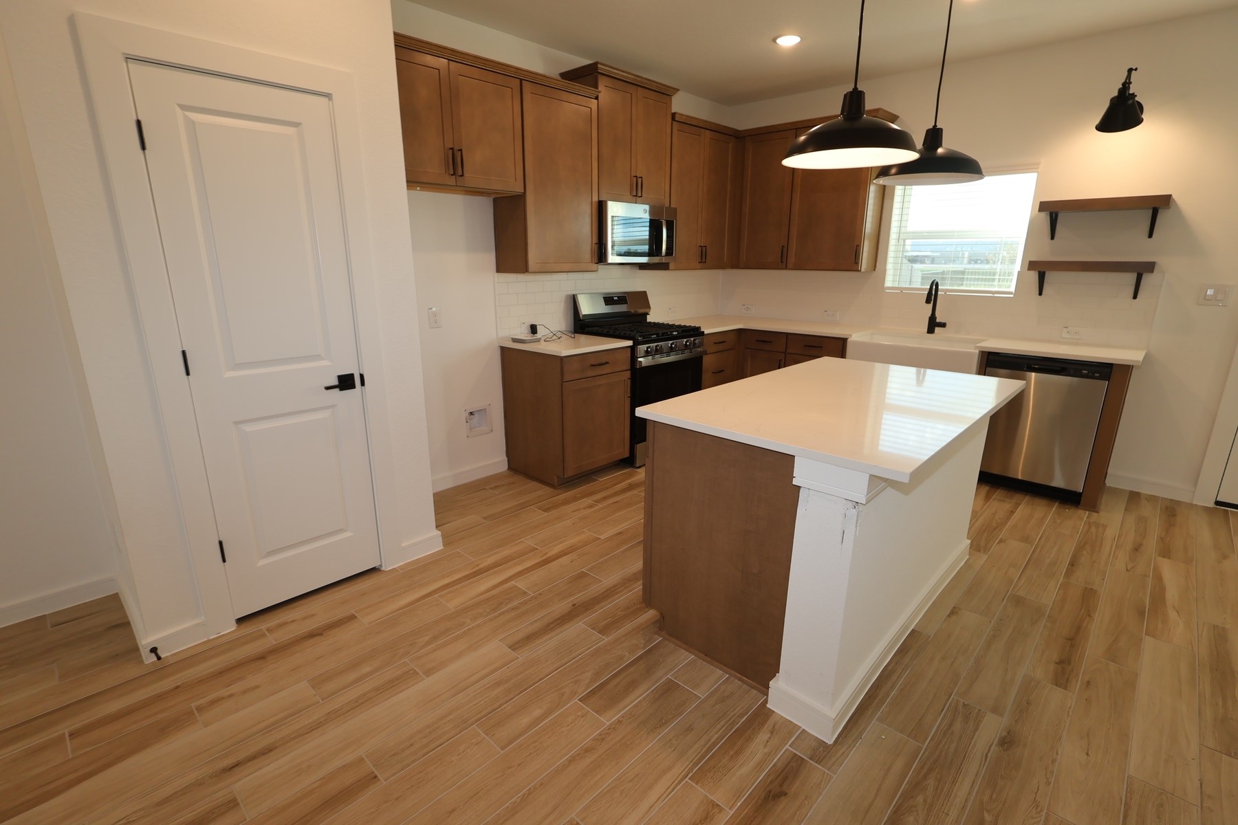 7834 Jade Crest Drive Property Photo 4