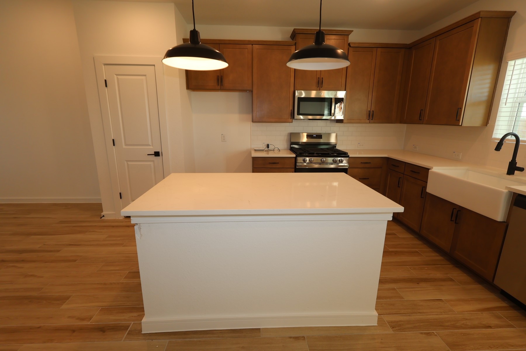 7834 Jade Crest Drive Property Photo 5