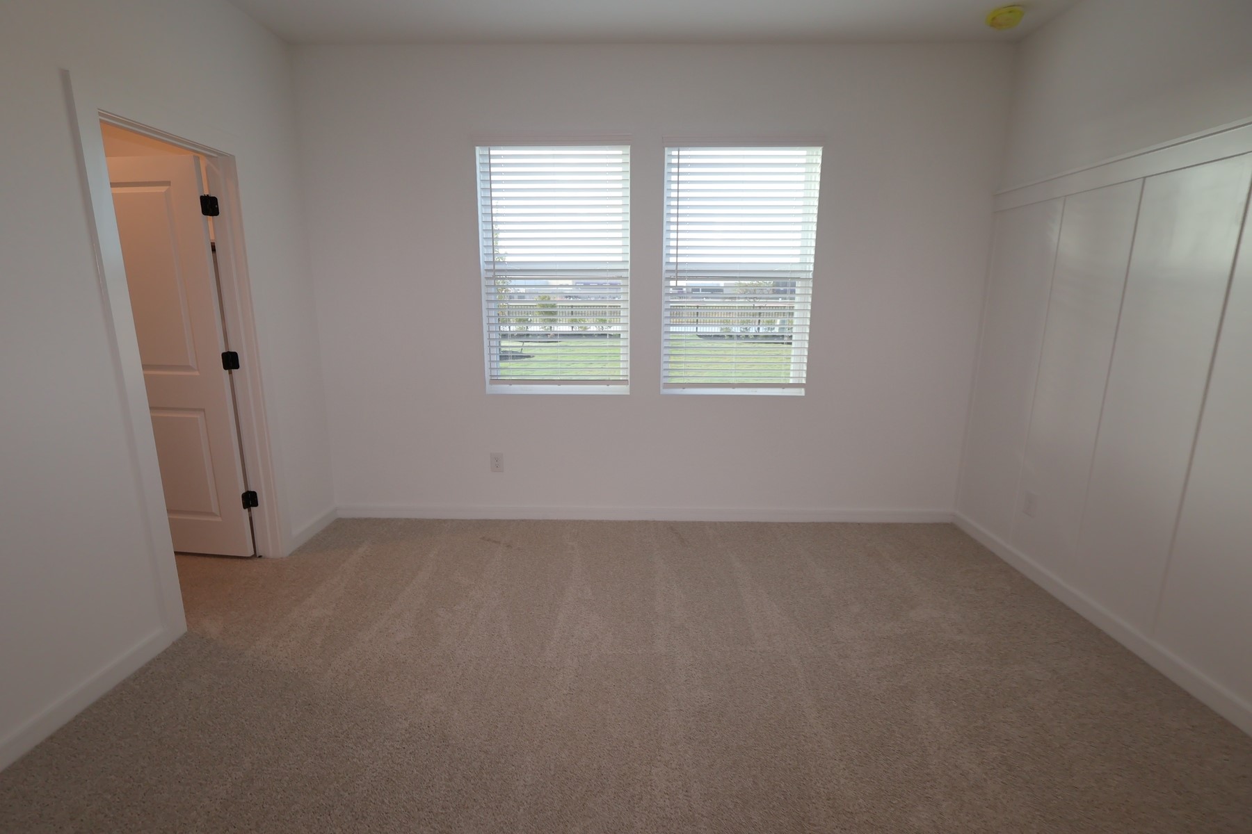 7834 Jade Crest Drive Property Photo 7