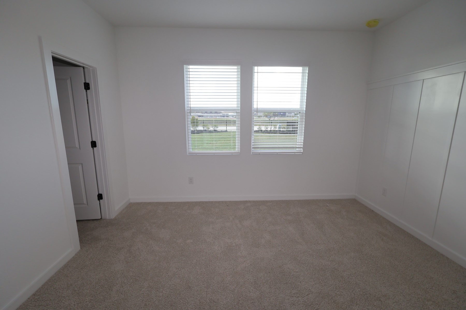 7834 Jade Crest Drive Property Photo 8