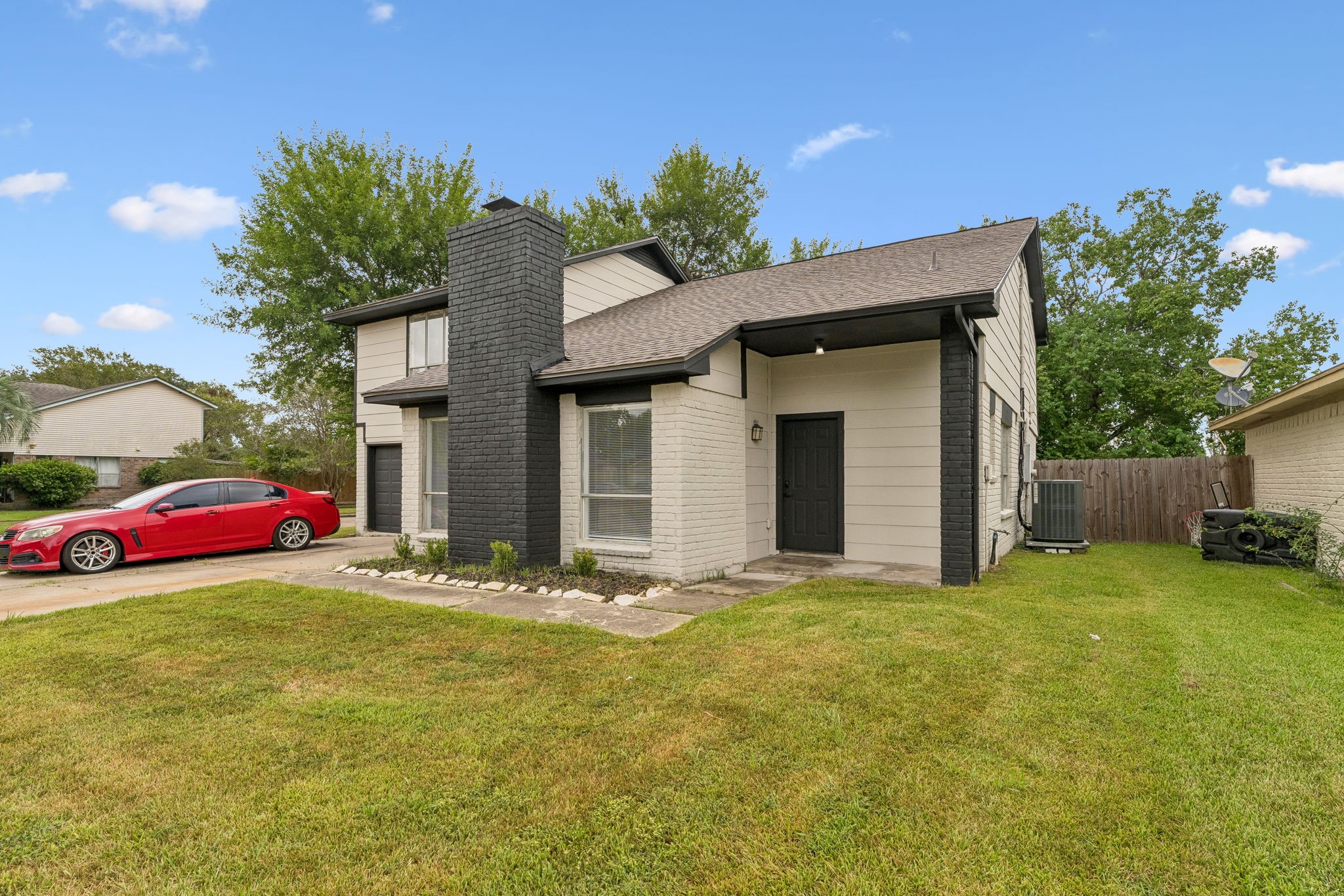 10803 Sageriver Drive Property Photo 3