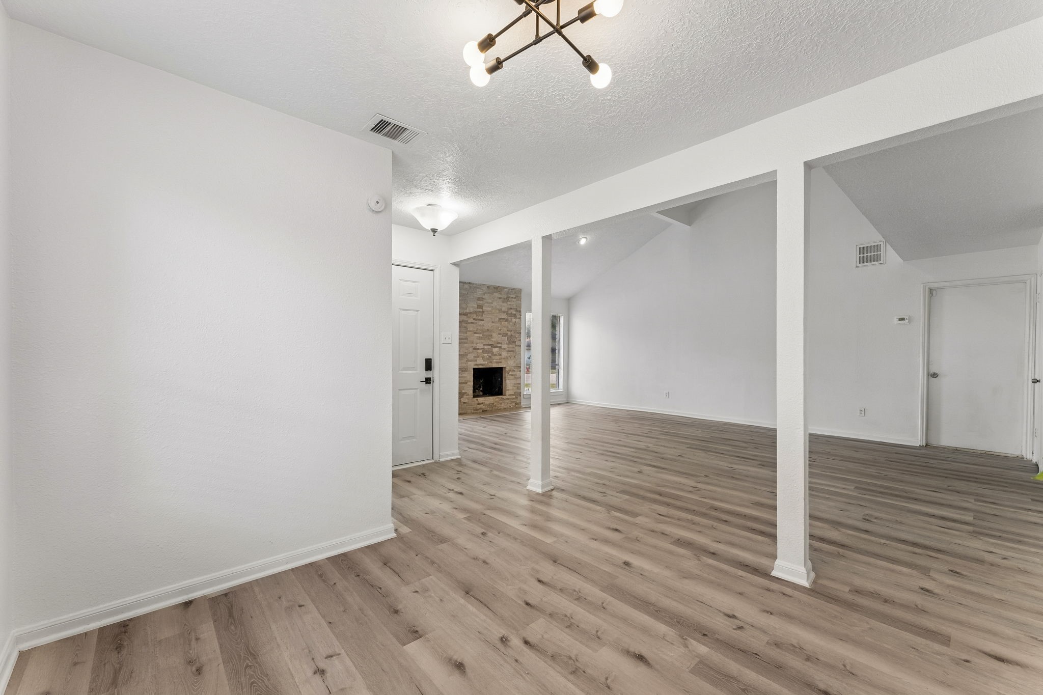 10803 Sageriver Drive Property Photo 10