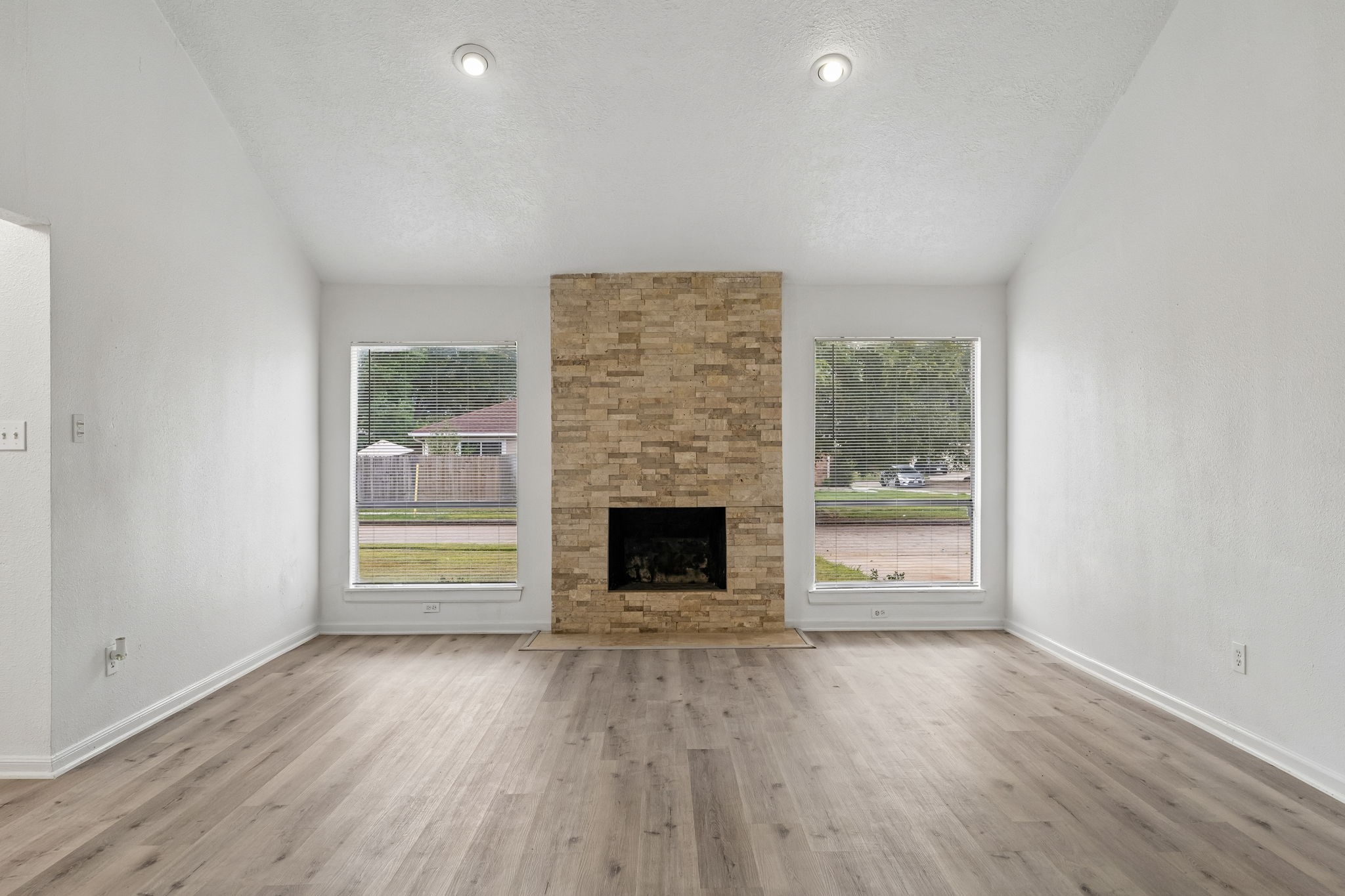 10803 Sageriver Drive Property Photo 14