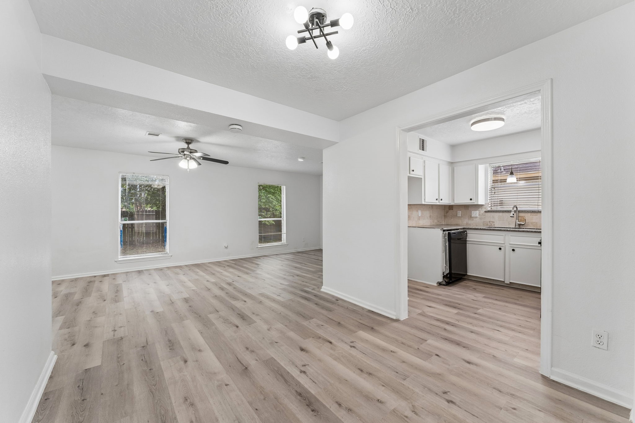 10803 Sageriver Drive Property Photo 21