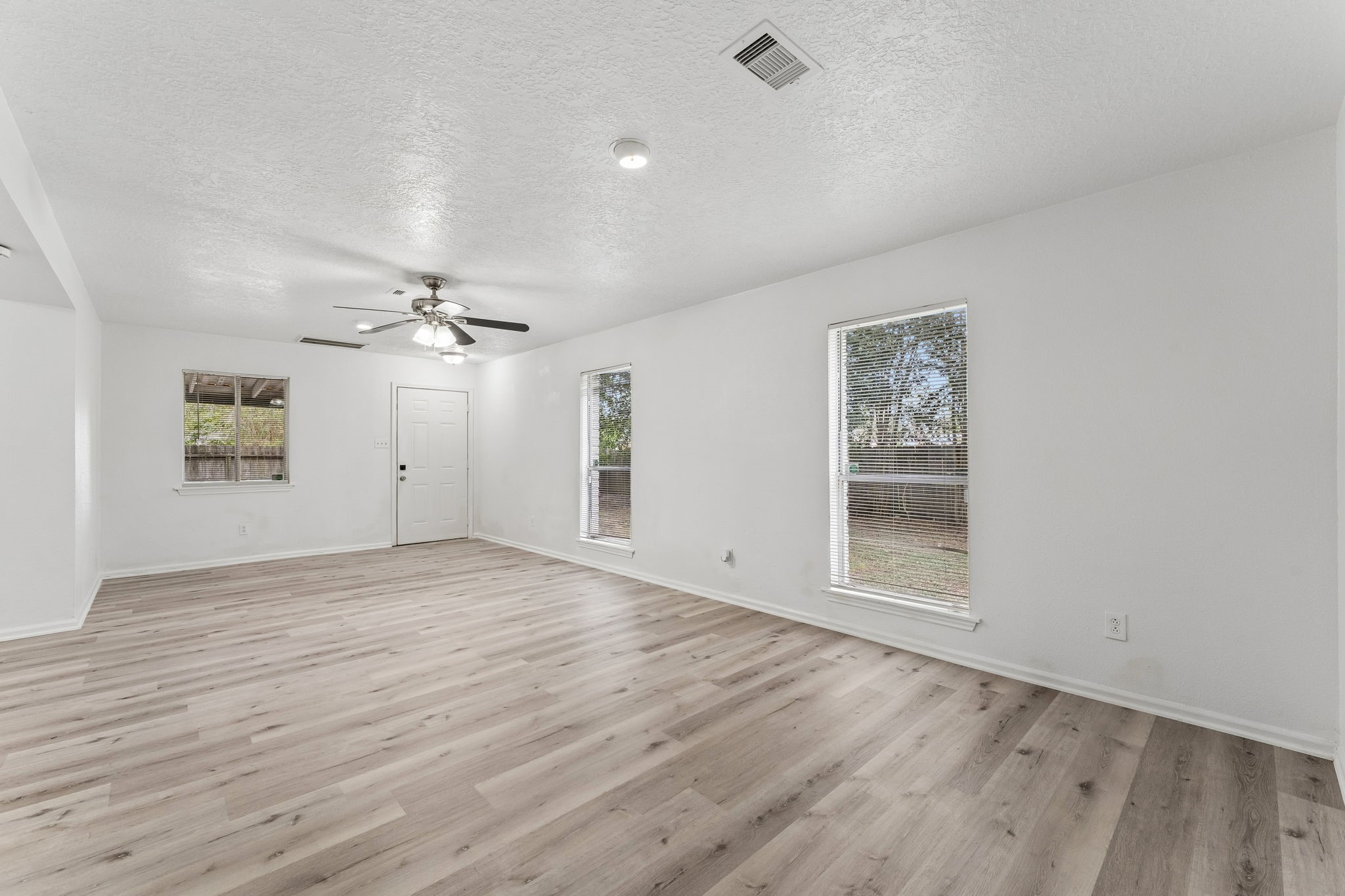10803 Sageriver Drive Property Photo 27