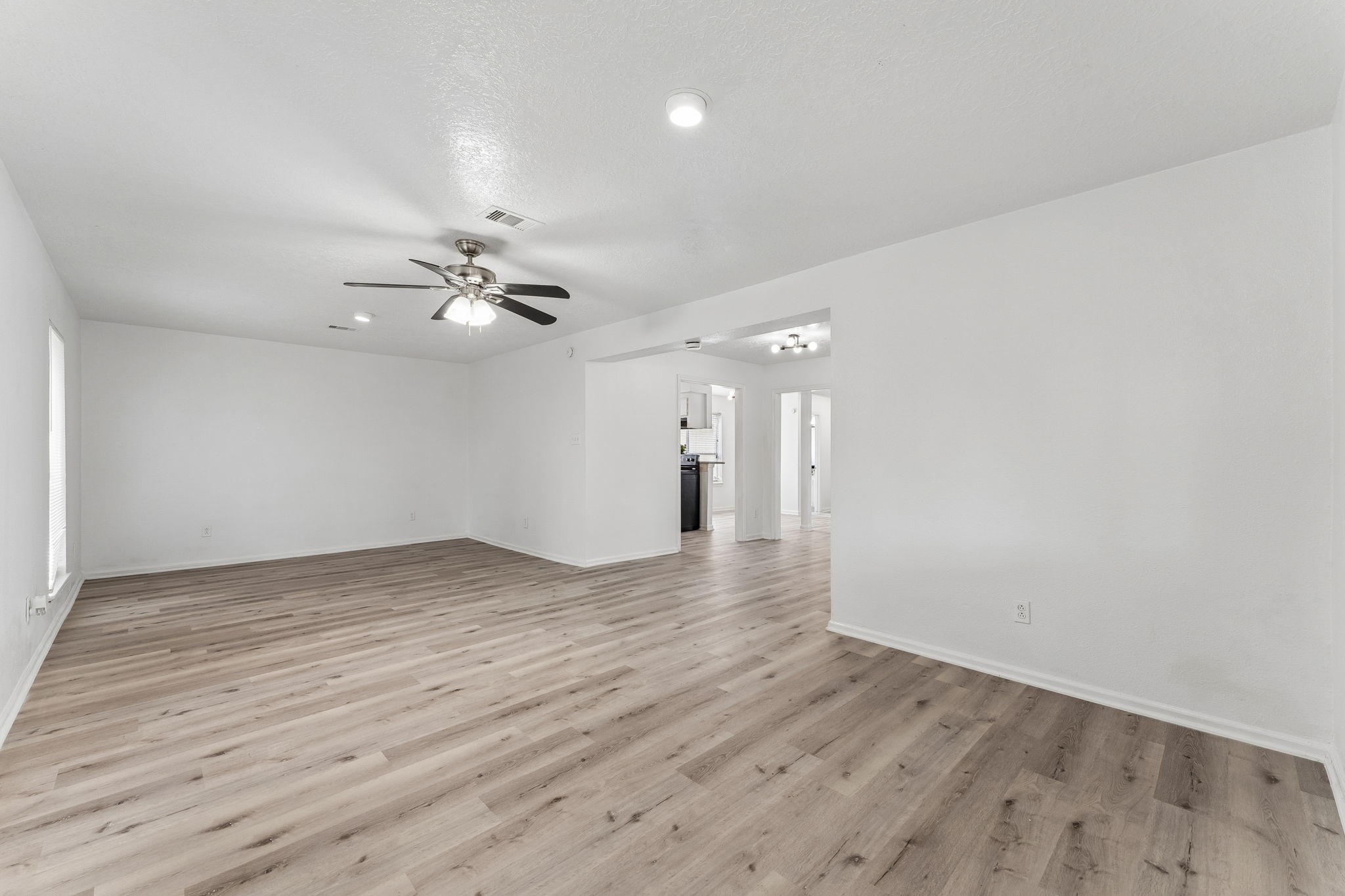 10803 Sageriver Drive Property Photo 30