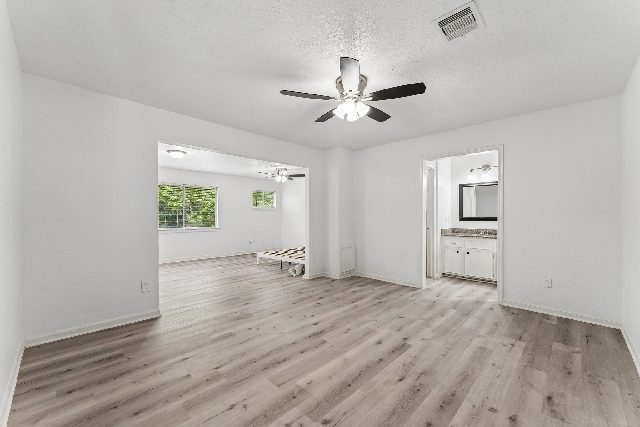10803 Sageriver Drive Property Photo 31