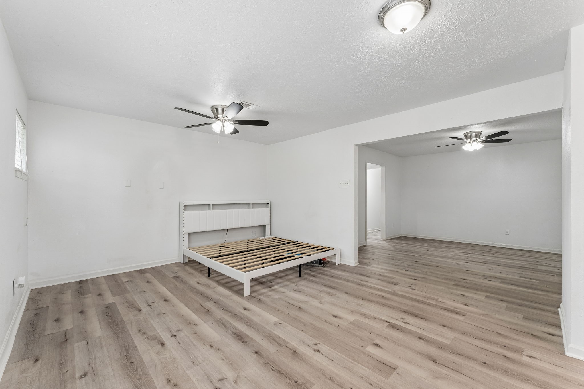 10803 Sageriver Drive Property Photo 36