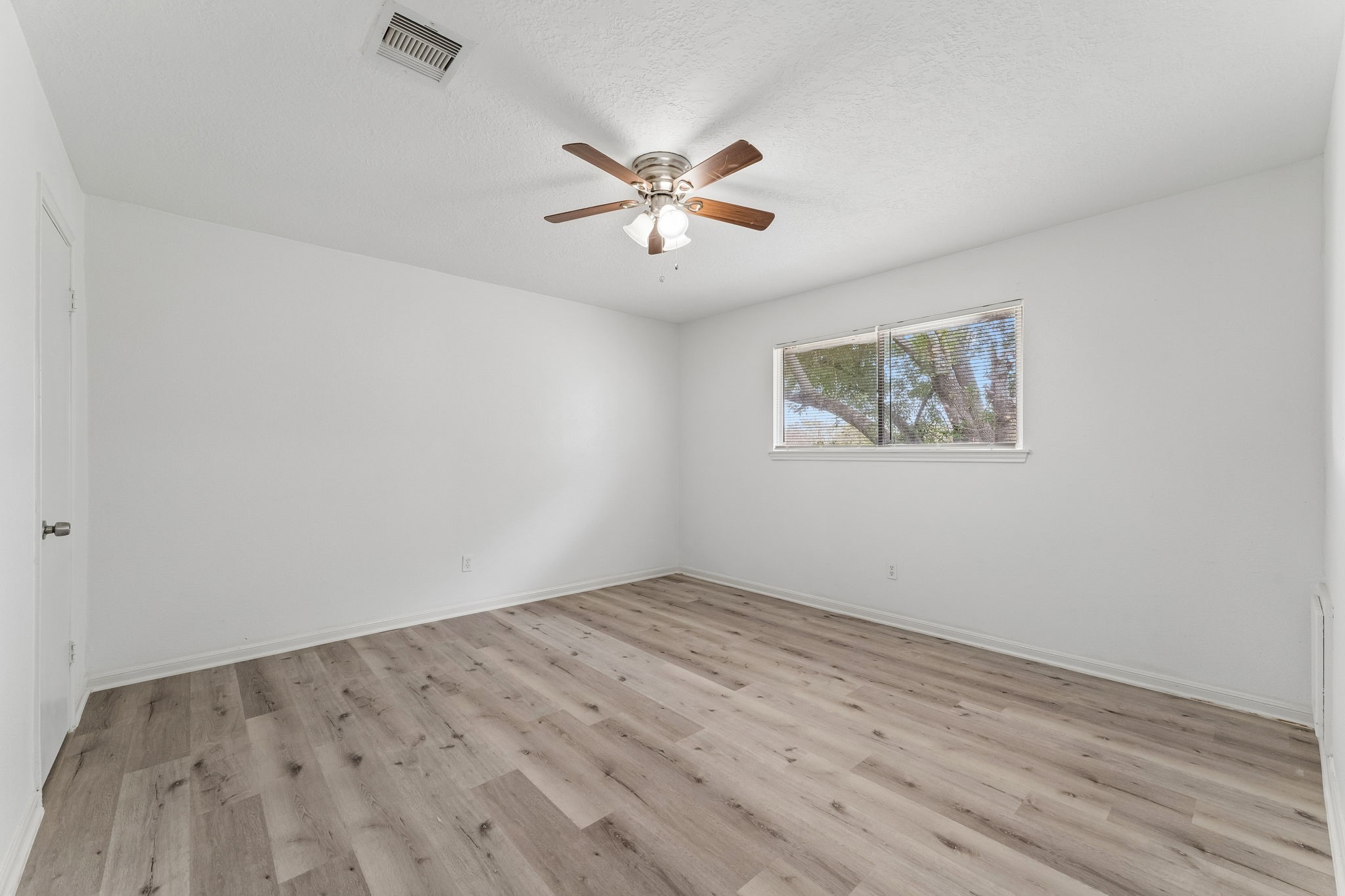 10803 Sageriver Drive Property Photo 45