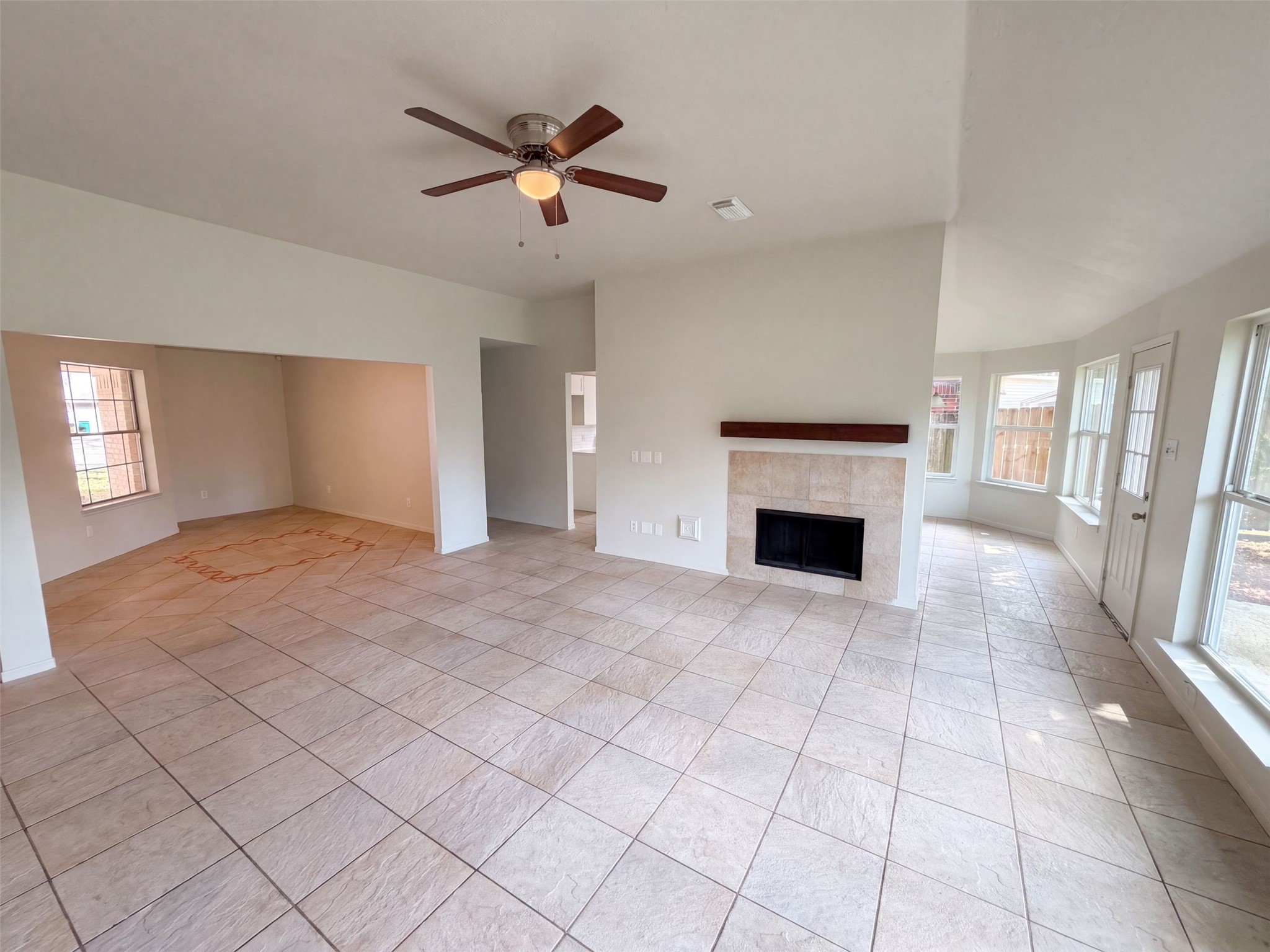 18614 Twigsworth Lane Property Photo 8