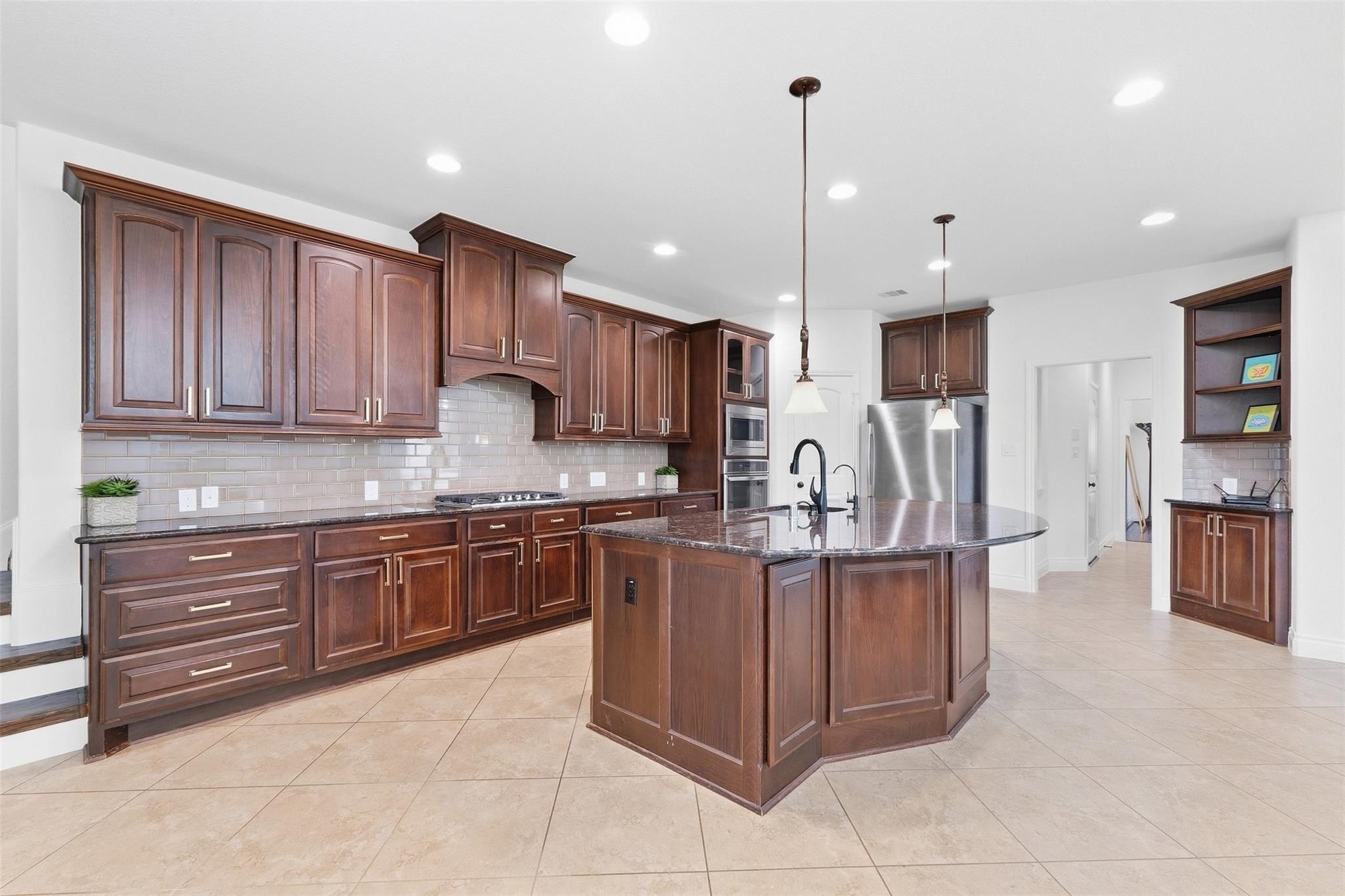 2405 Barton Shores Drive Property Photo 5