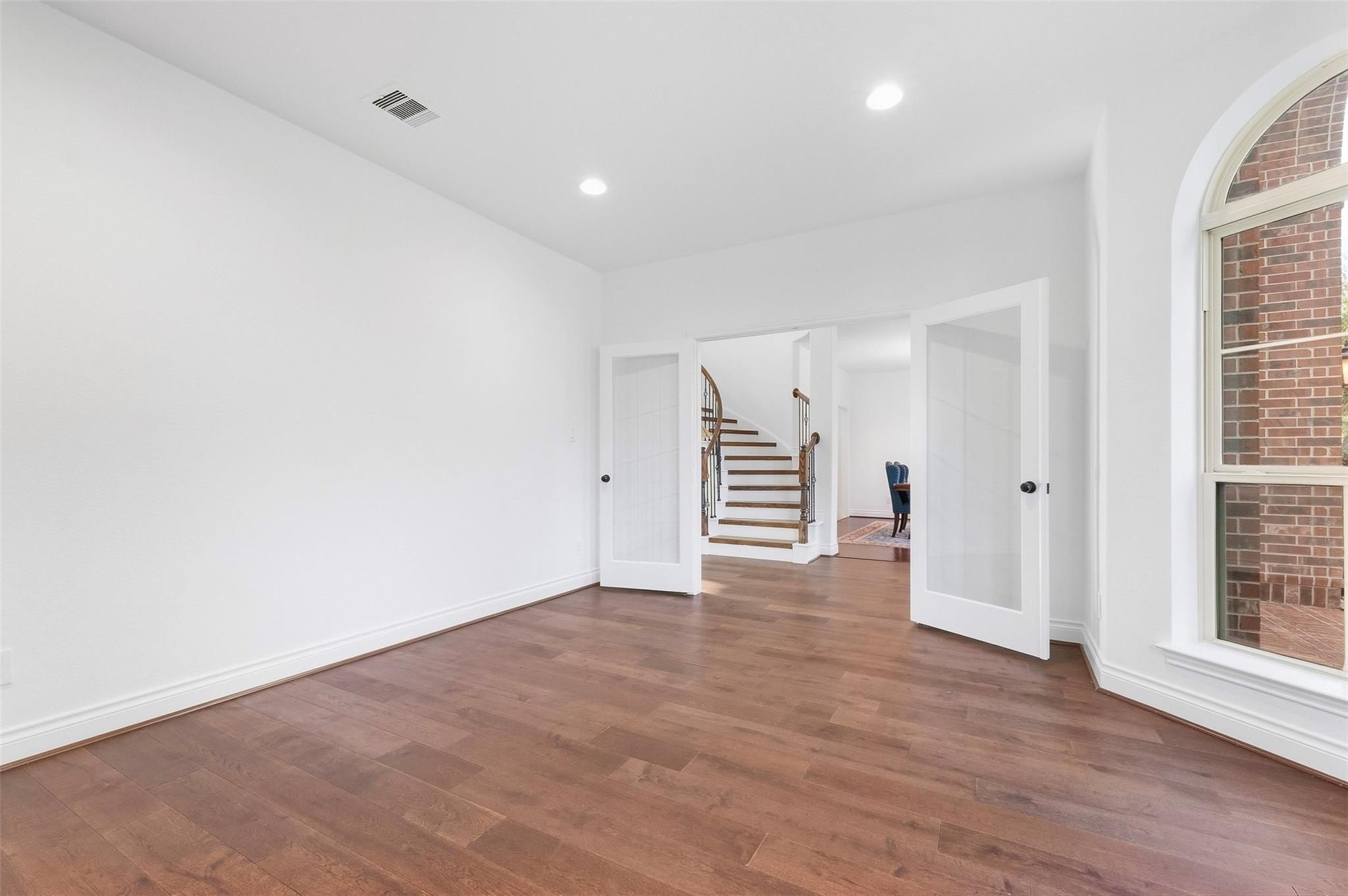 2405 Barton Shores Drive Property Photo 11